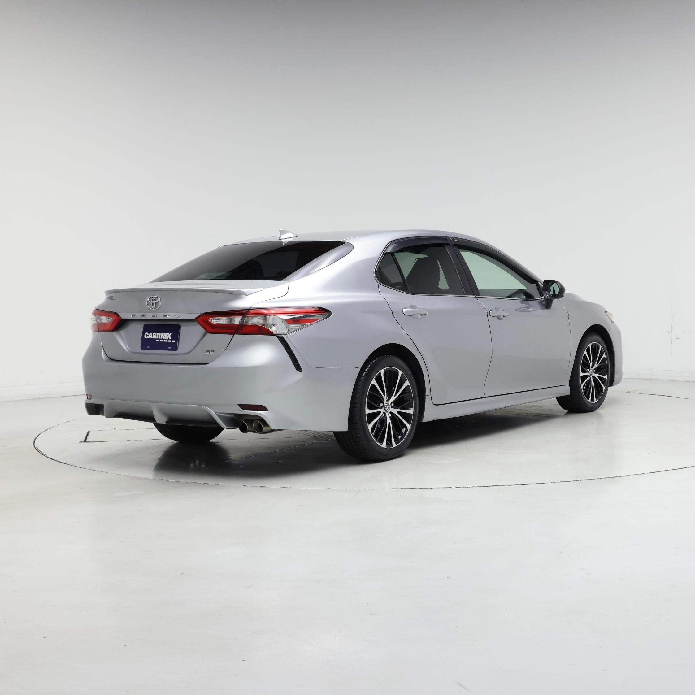 Thumbnail: 2019 Toyota Camry - 8