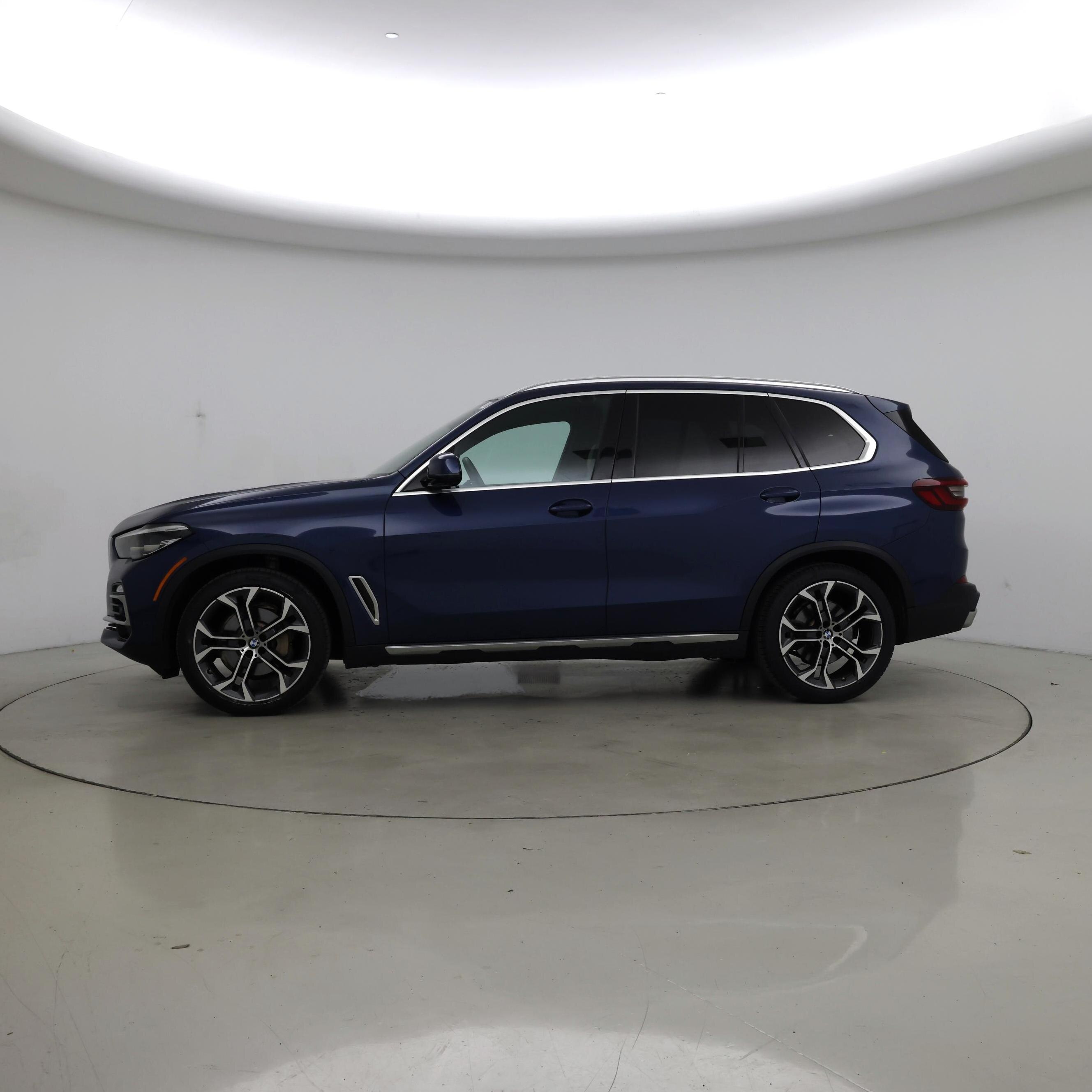 Thumbnail: 2021 BMW X5 - 3