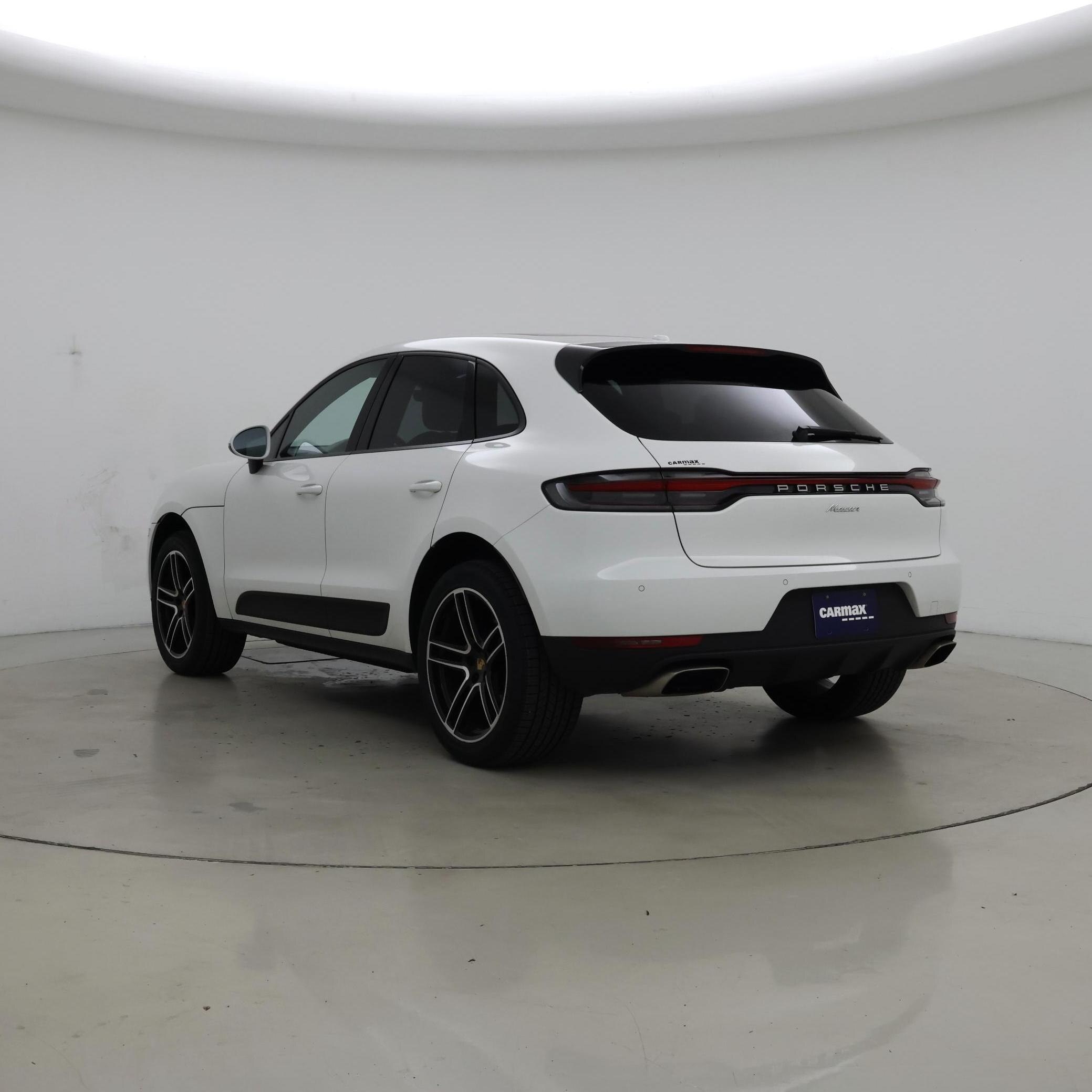 Thumbnail: 2021 Porsche Macan - 2