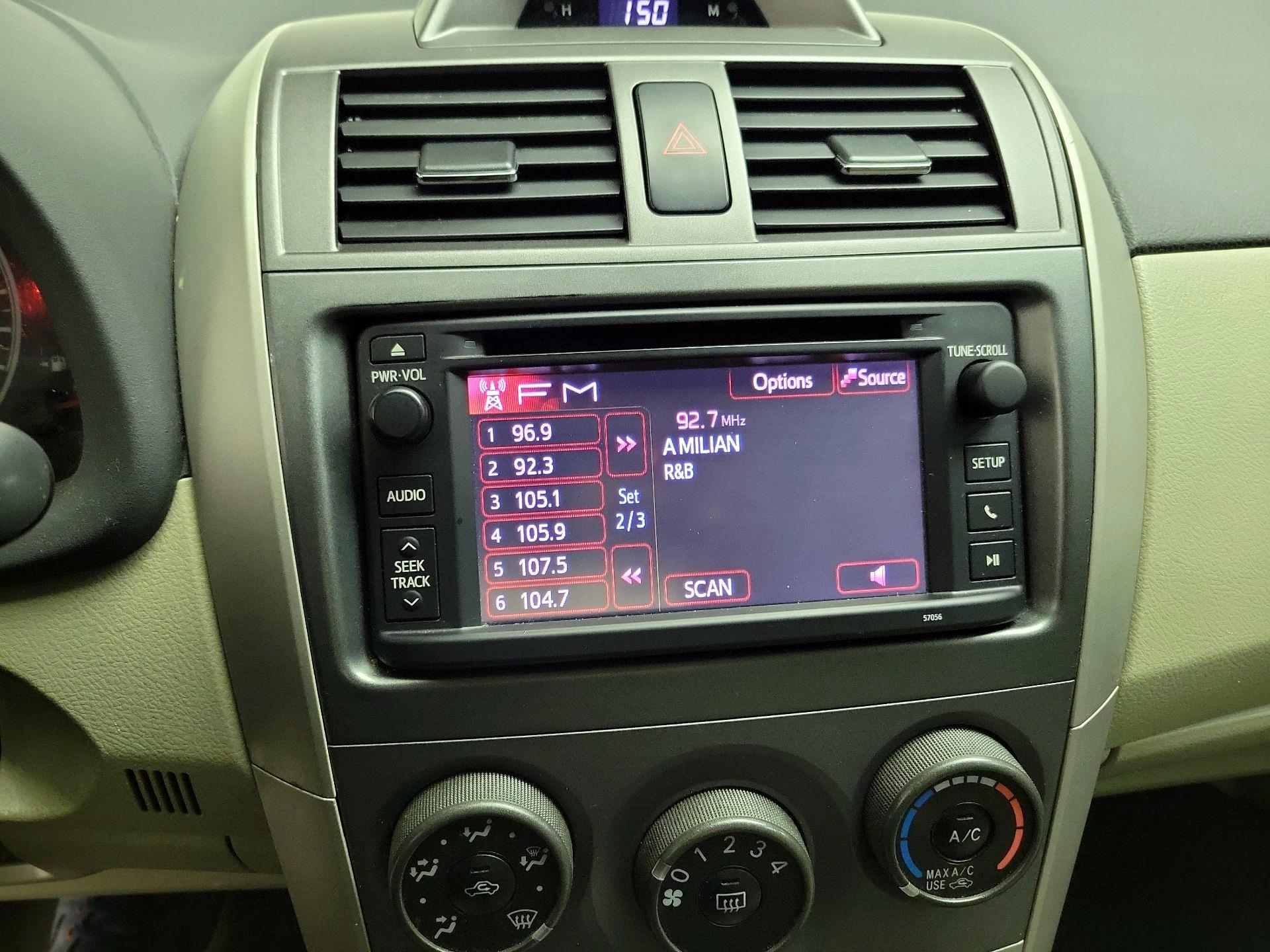 Thumbnail: 2013 Toyota Corolla - 14
