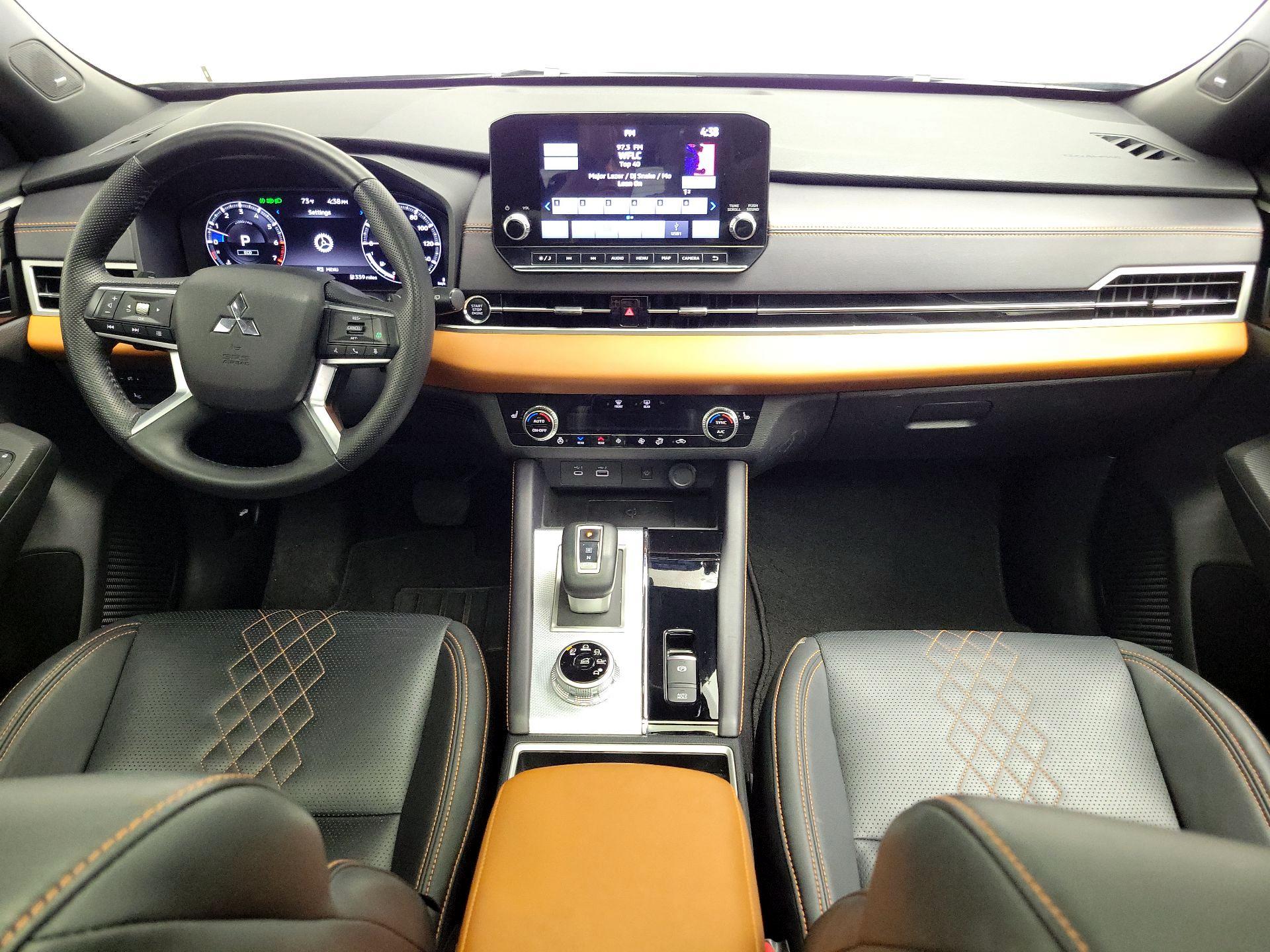 Thumbnail: 2022 Mitsubishi Outlander - 9