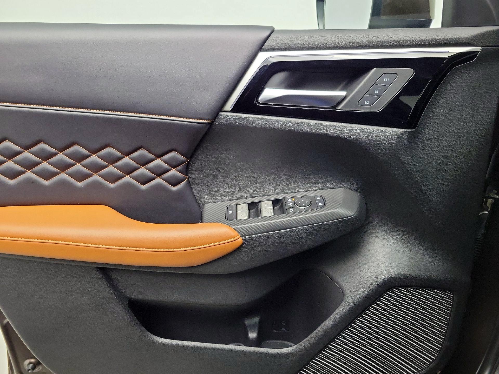 Thumbnail: 2022 Mitsubishi Outlander - 12