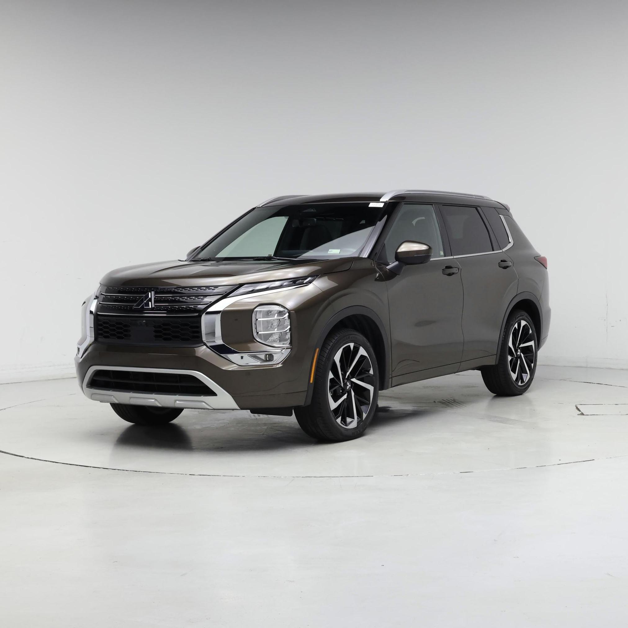 Thumbnail: 2022 Mitsubishi Outlander - 4