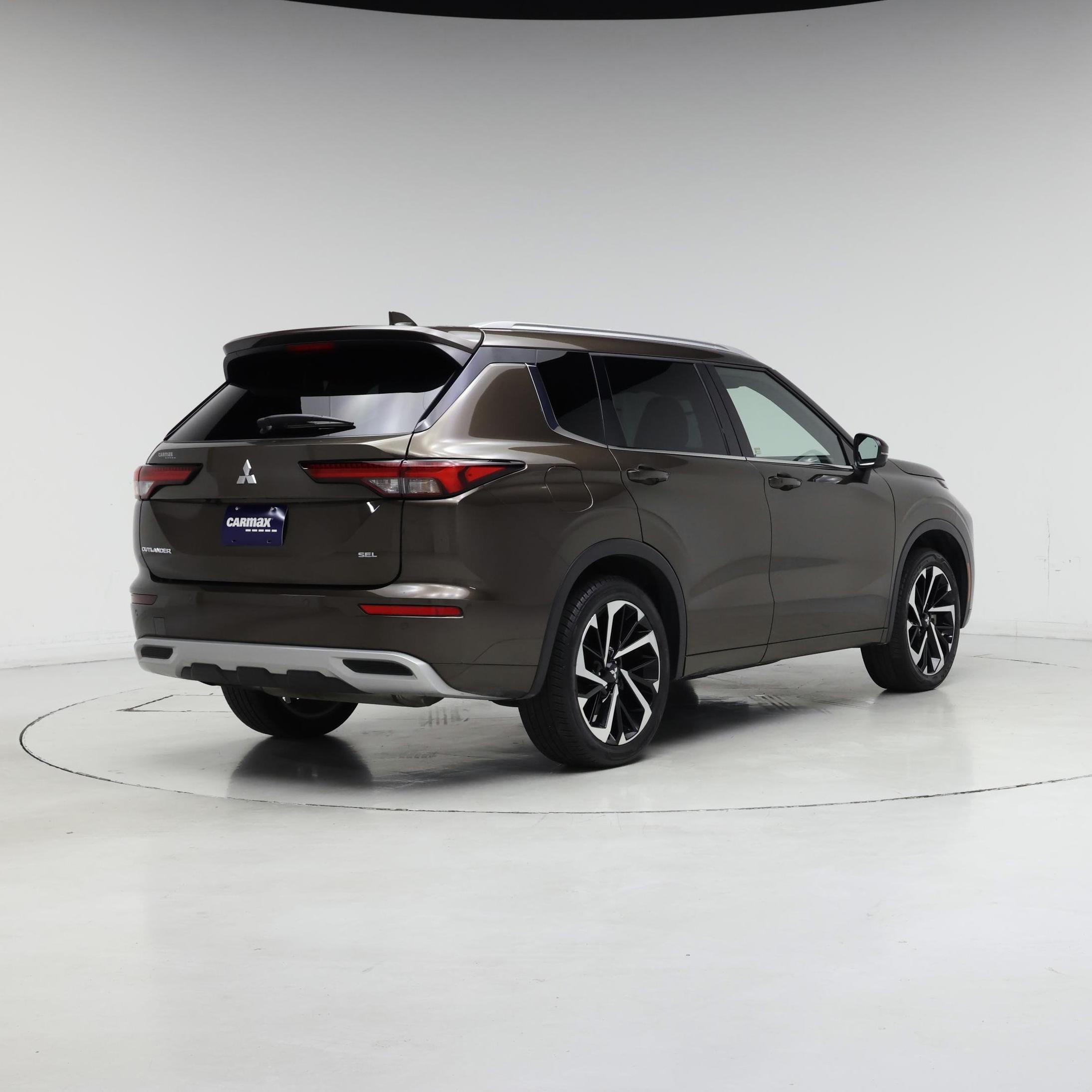 Thumbnail: 2022 Mitsubishi Outlander - 8