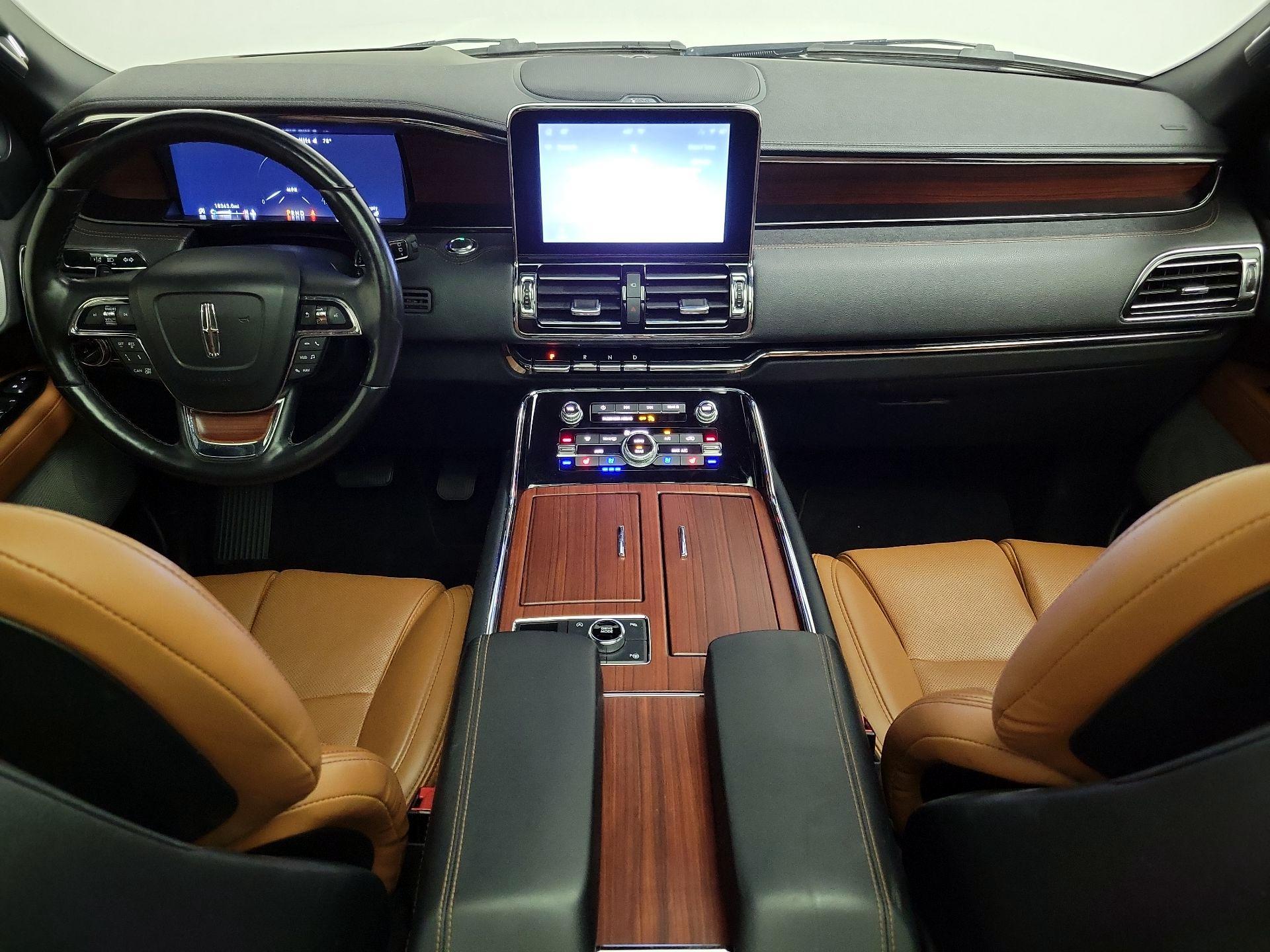 Thumbnail: 2021 Lincoln Navigator - 9