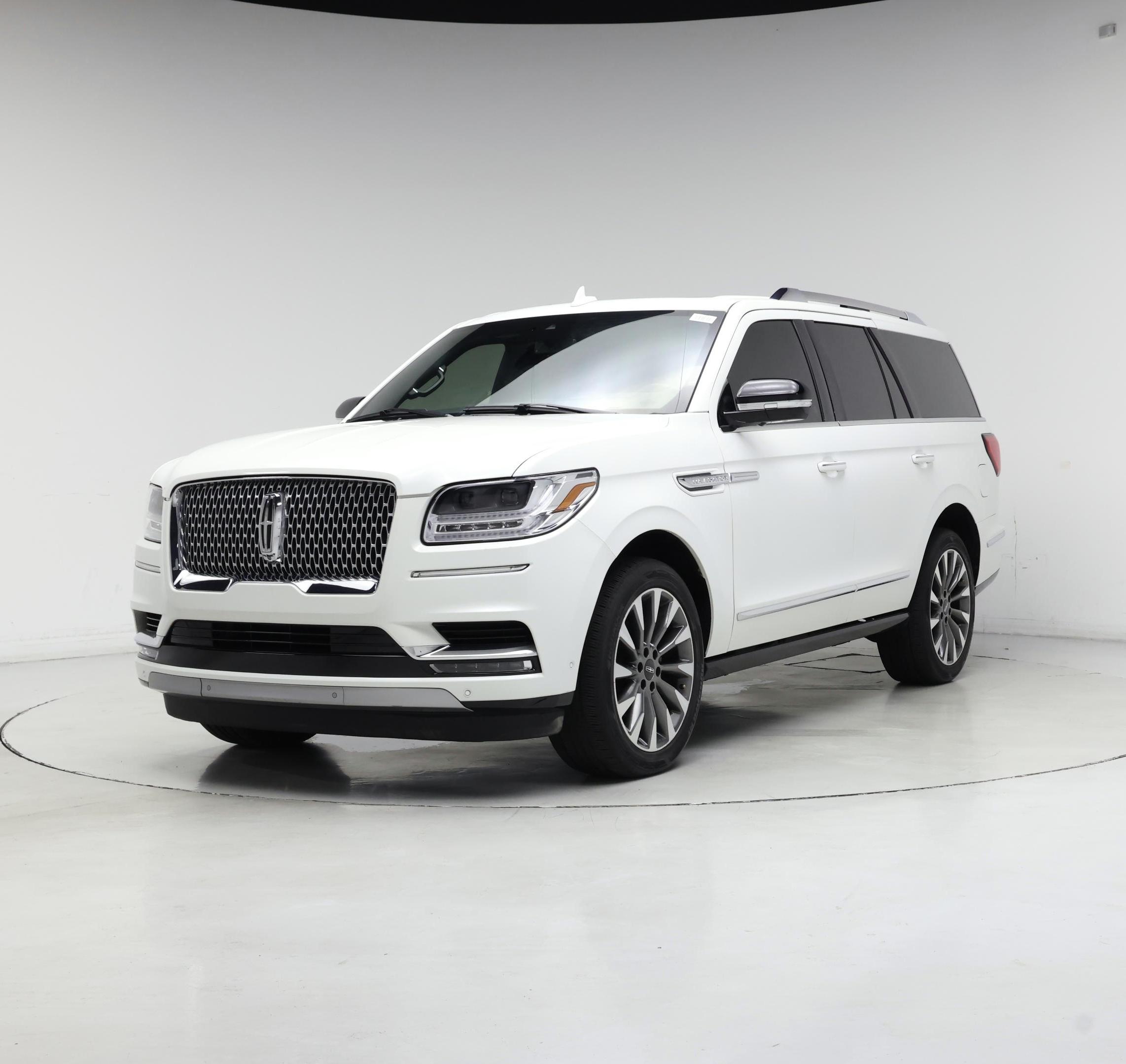 Thumbnail: 2021 Lincoln Navigator - 4