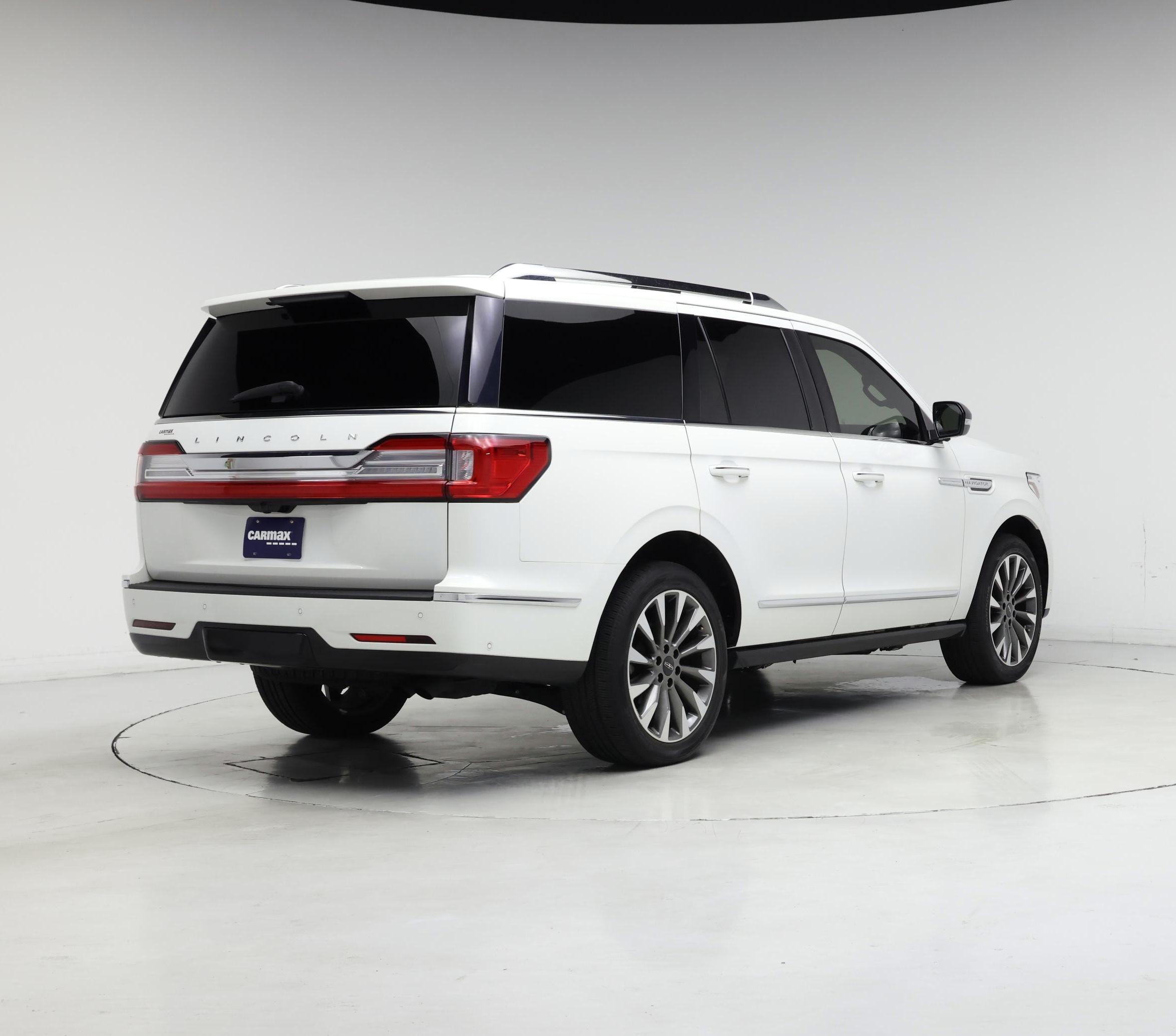 Thumbnail: 2021 Lincoln Navigator - 8