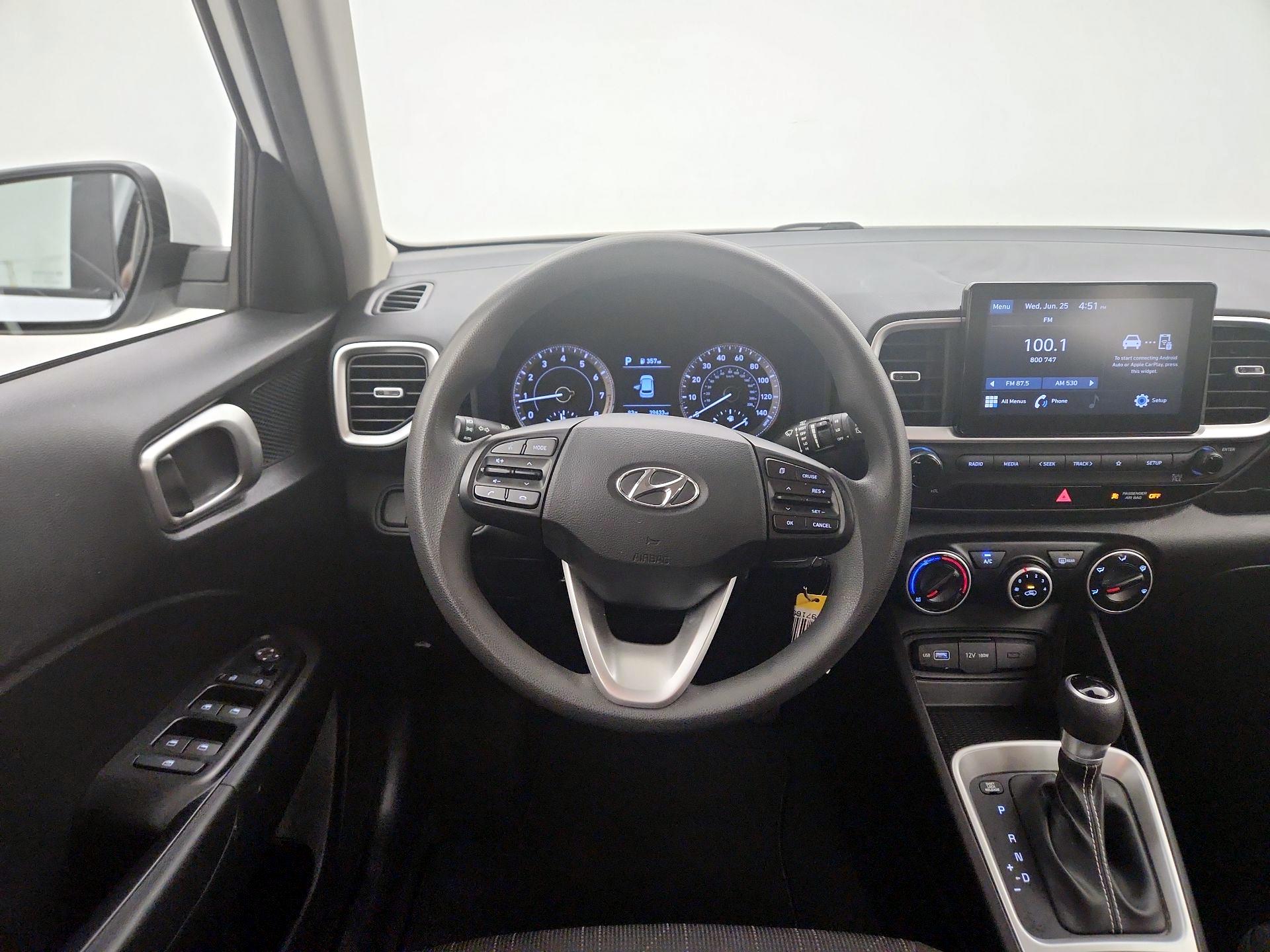 Thumbnail: 2022 Hyundai Venue - 10