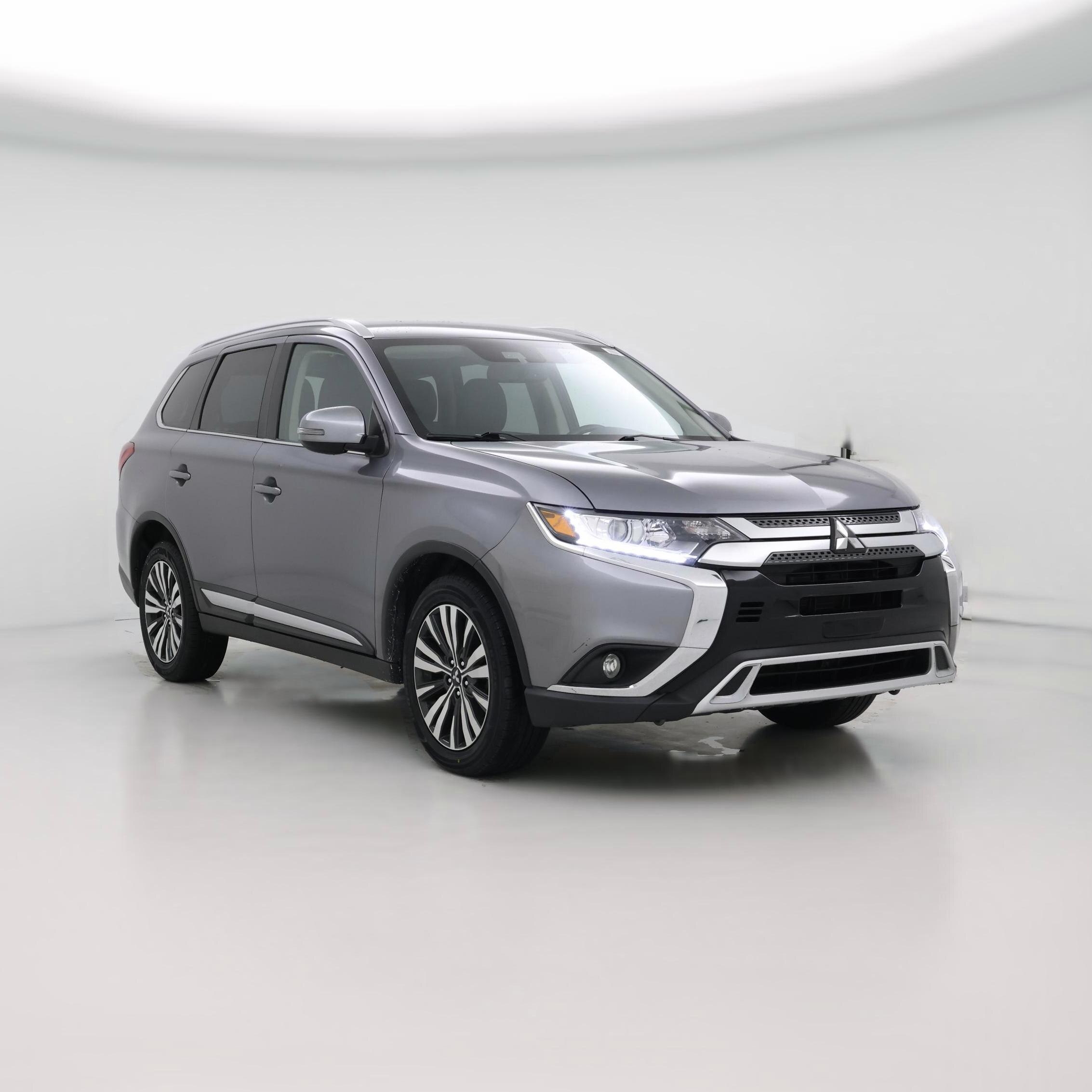 Thumbnail: 2020 Mitsubishi Outlander - 1