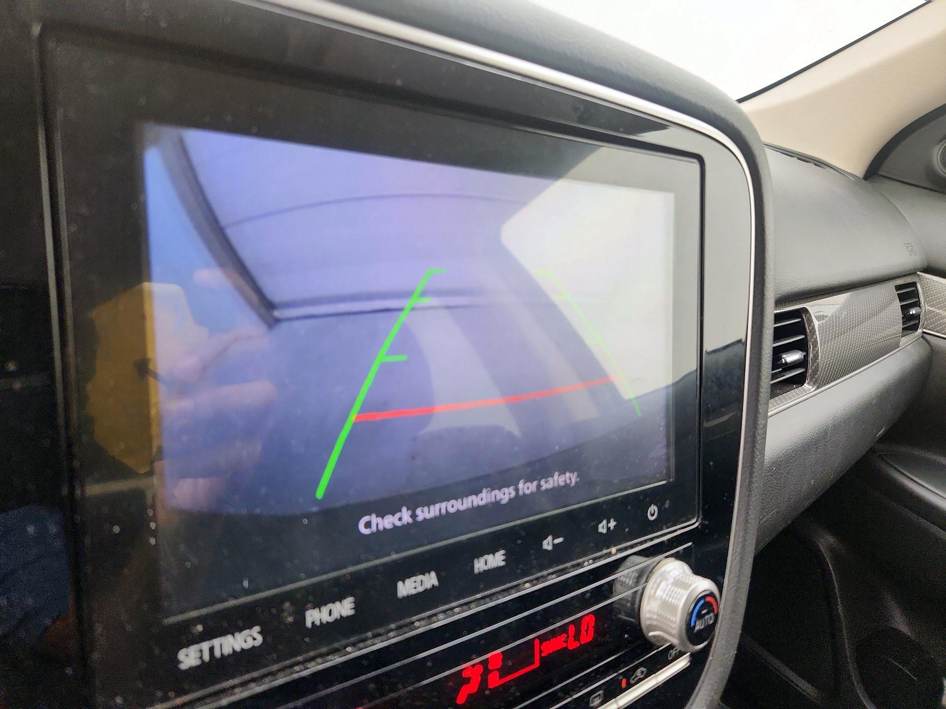 Thumbnail: 2020 Mitsubishi Outlander - 14