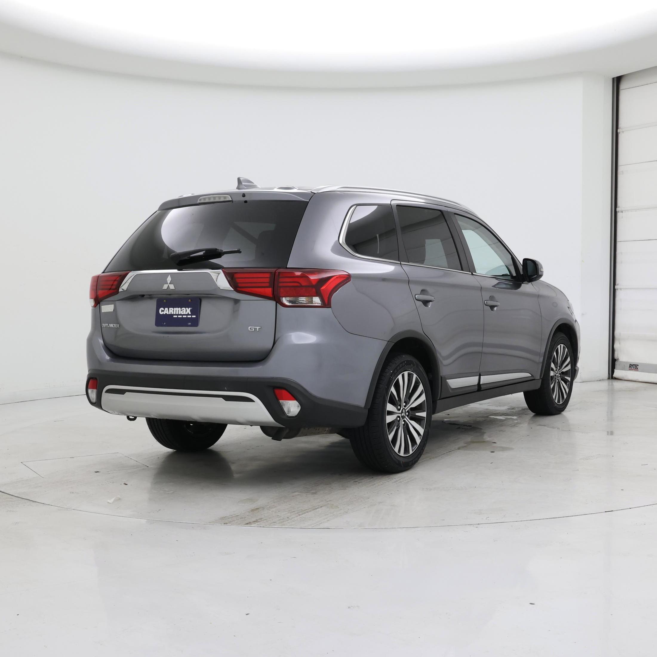 Thumbnail: 2020 Mitsubishi Outlander - 8
