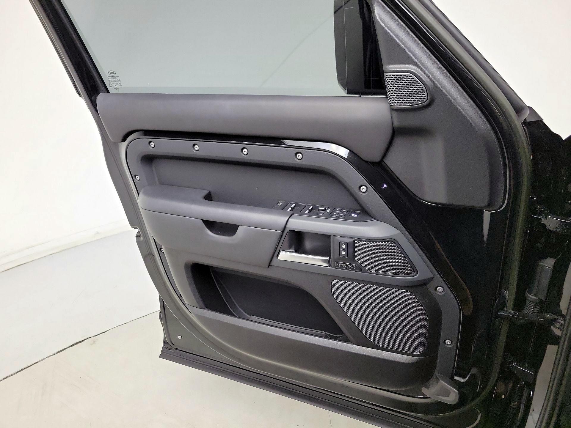 Thumbnail: 2023 Land Rover Defender - 12