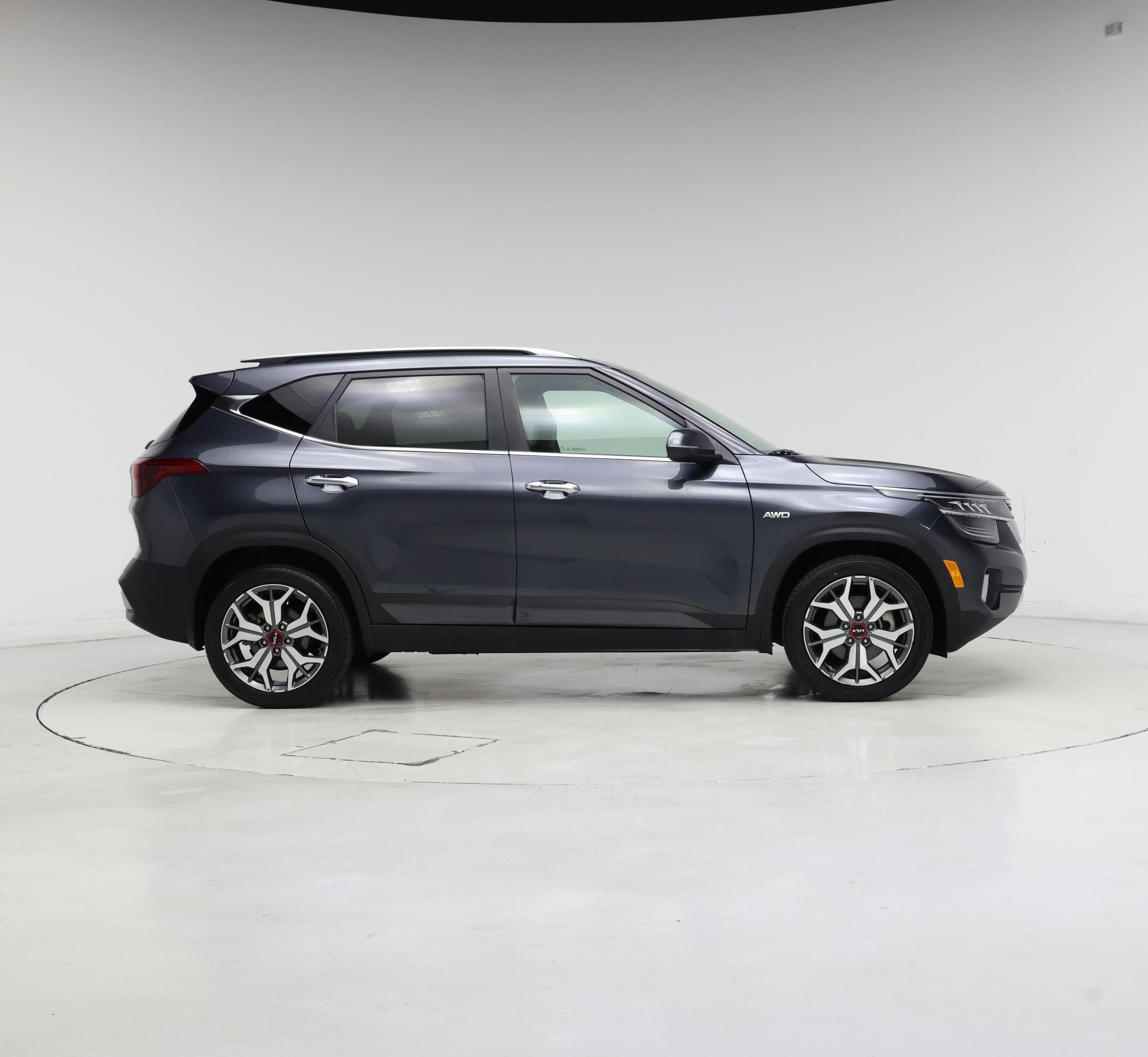Thumbnail: 2023 Kia Seltos - 7