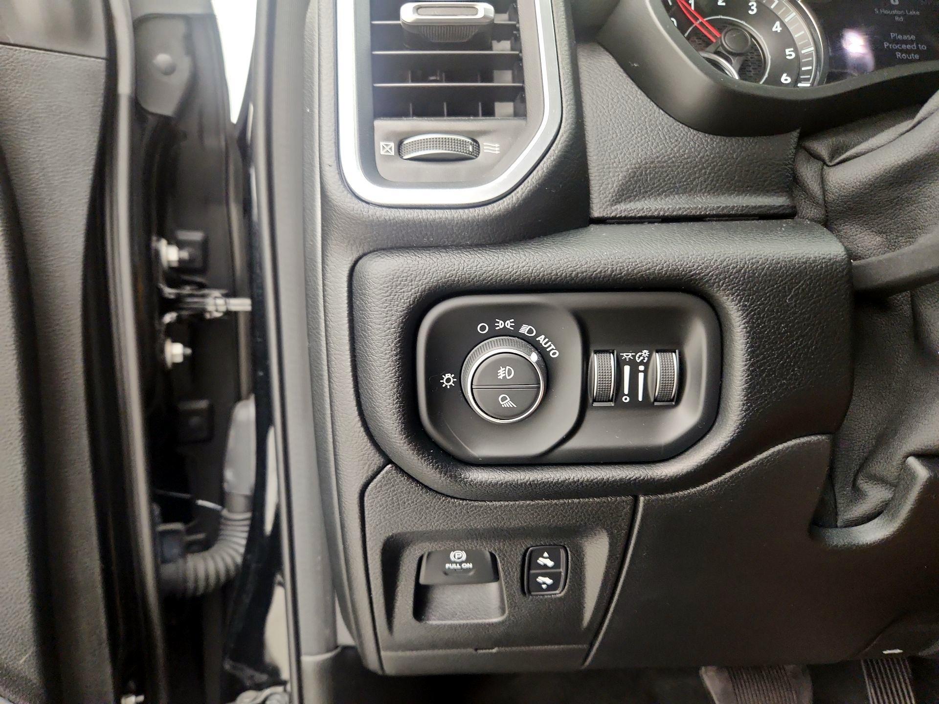 Thumbnail: 2021 RAM 1500 - 13