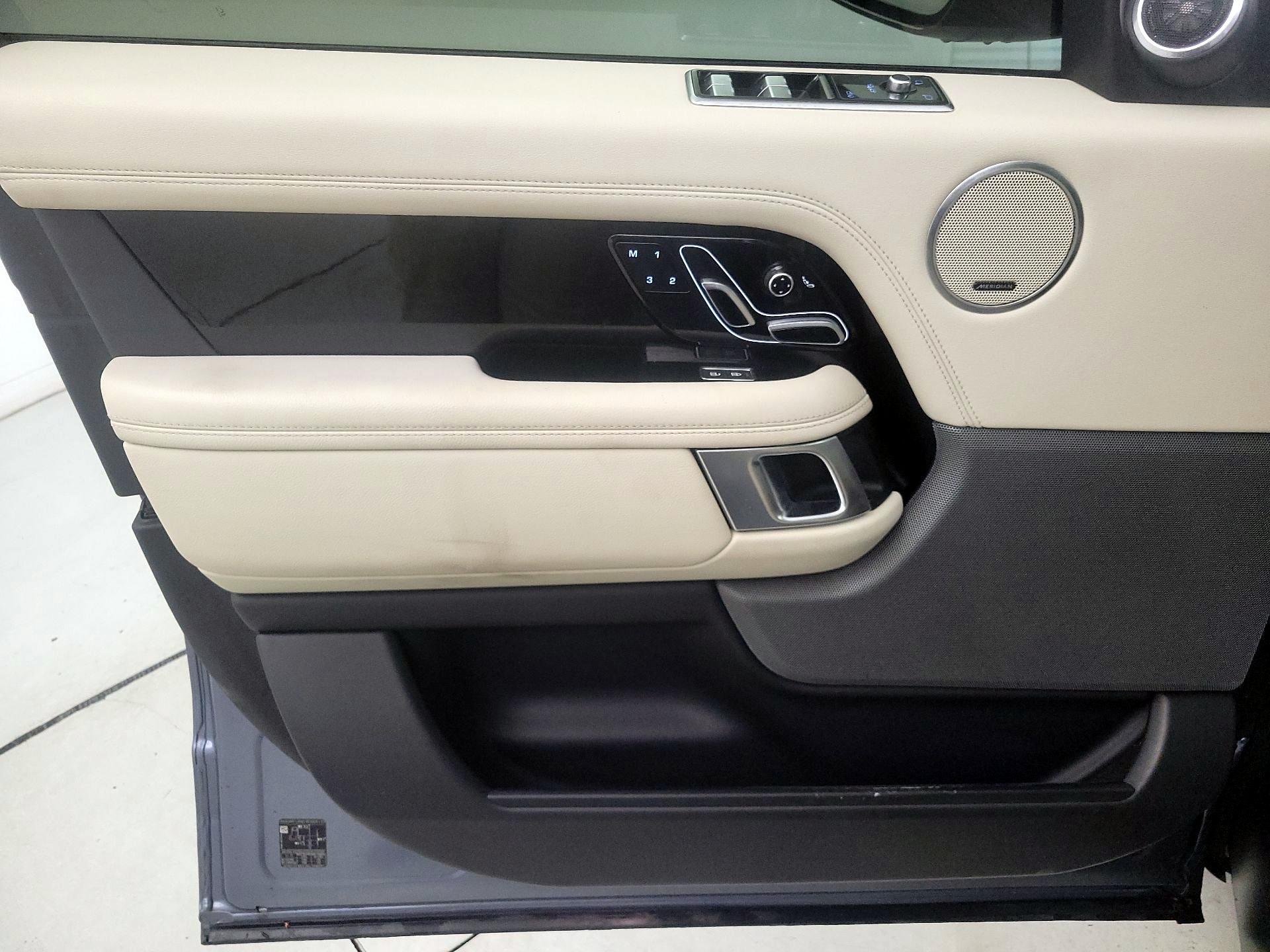 Thumbnail: 2021 Land Rover Range Rover - 12