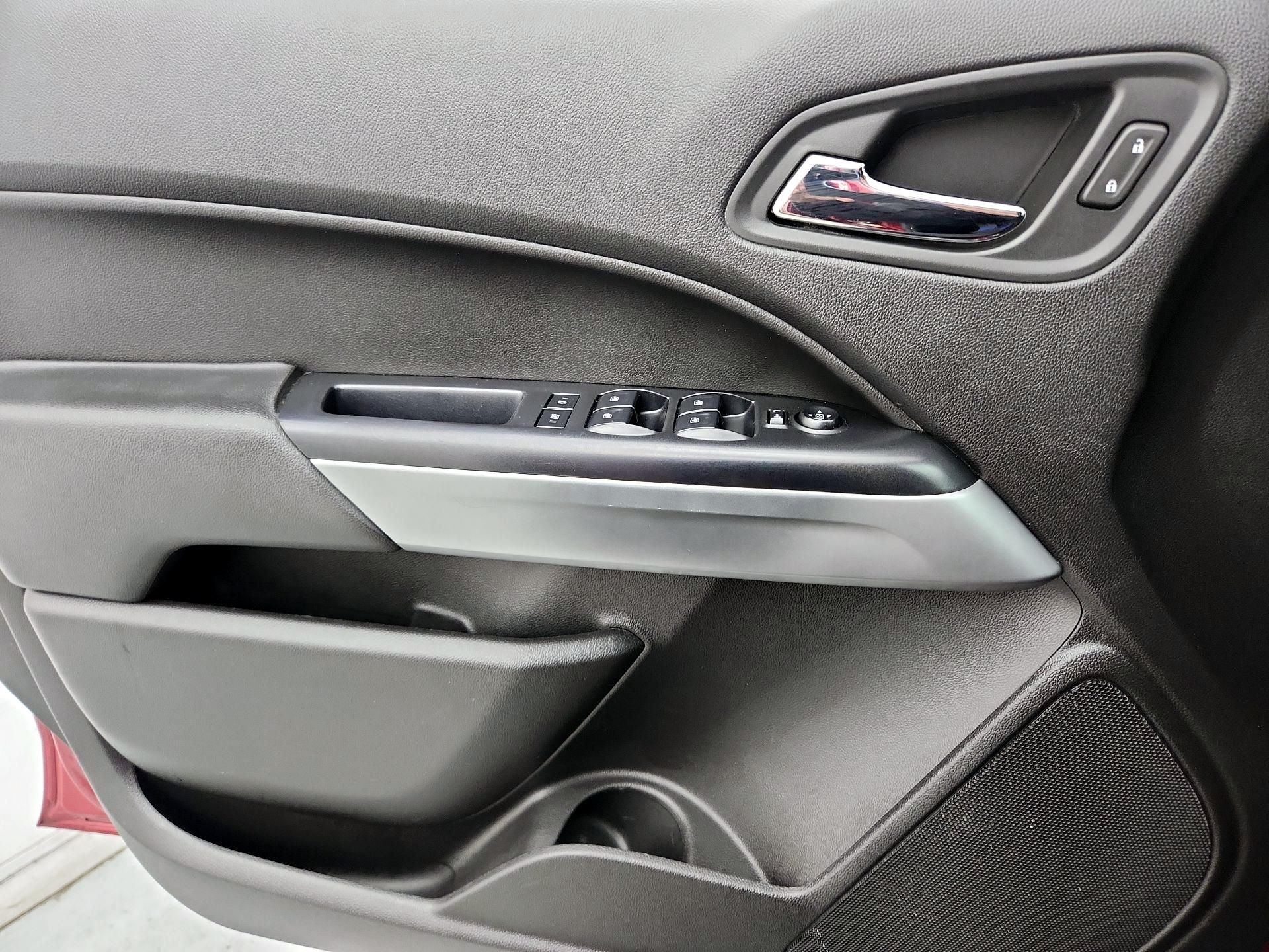 Thumbnail: 2019 Chevrolet Colorado - 12