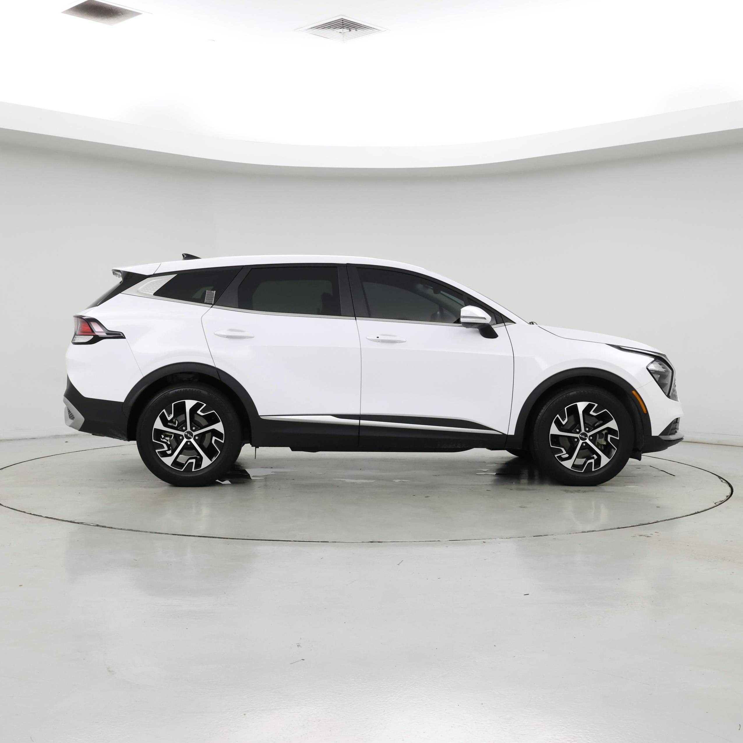 Thumbnail: 2023 Kia Sportage - 7