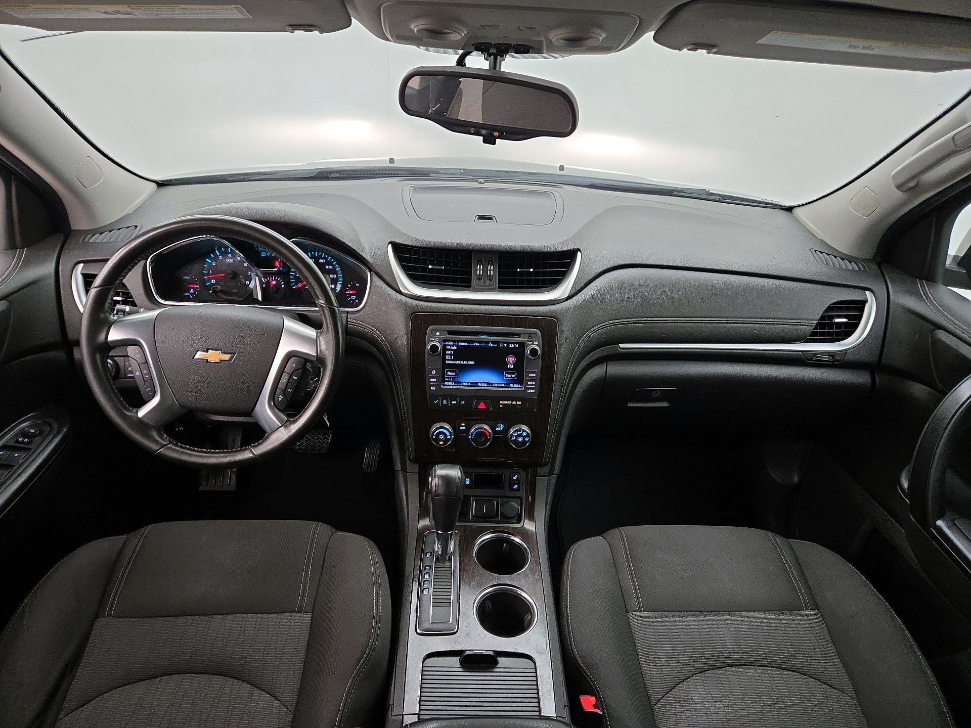 Thumbnail: 2017 Chevrolet Traverse - 9