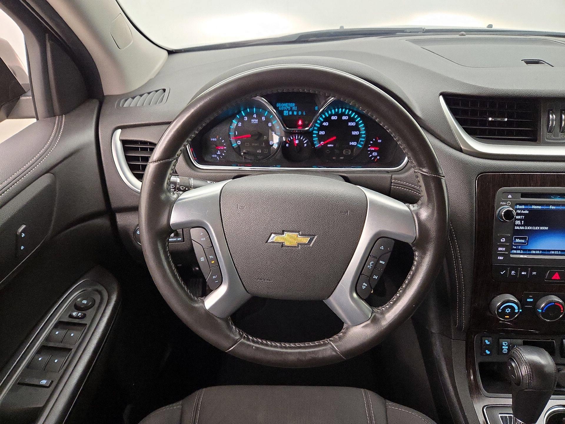 Thumbnail: 2017 Chevrolet Traverse - 10