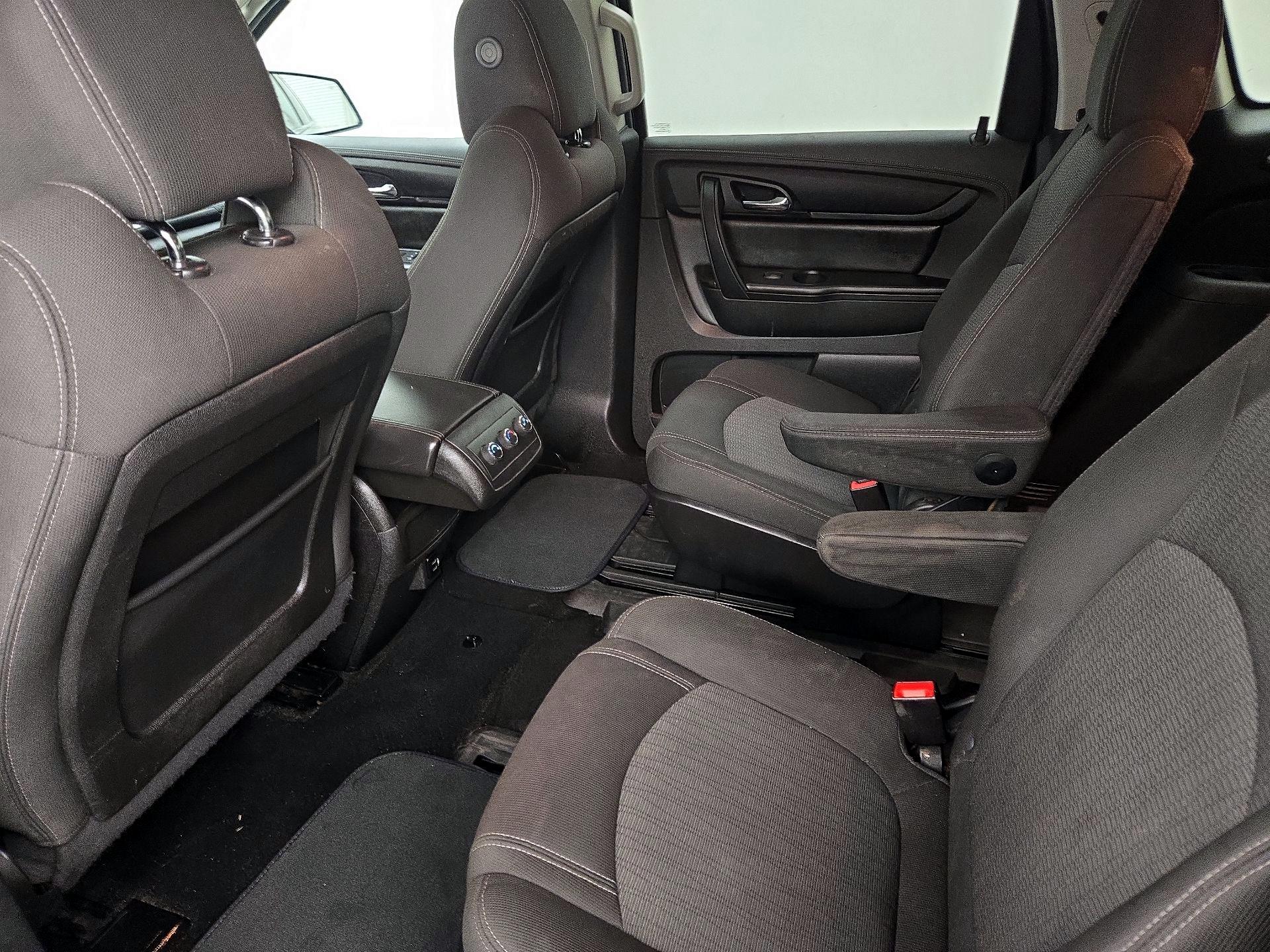 Thumbnail: 2017 Chevrolet Traverse - 19