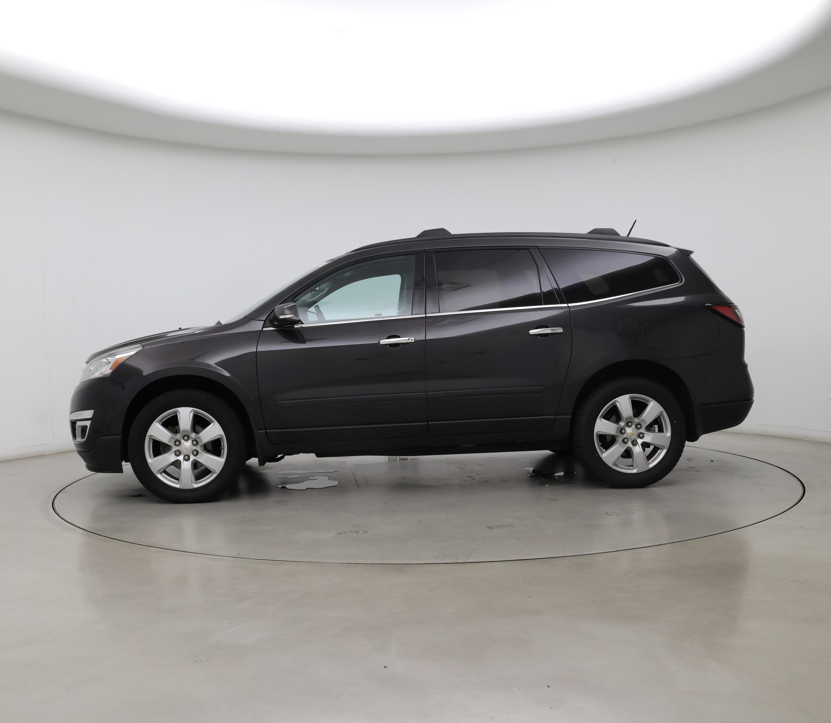 Thumbnail: 2017 Chevrolet Traverse - 3