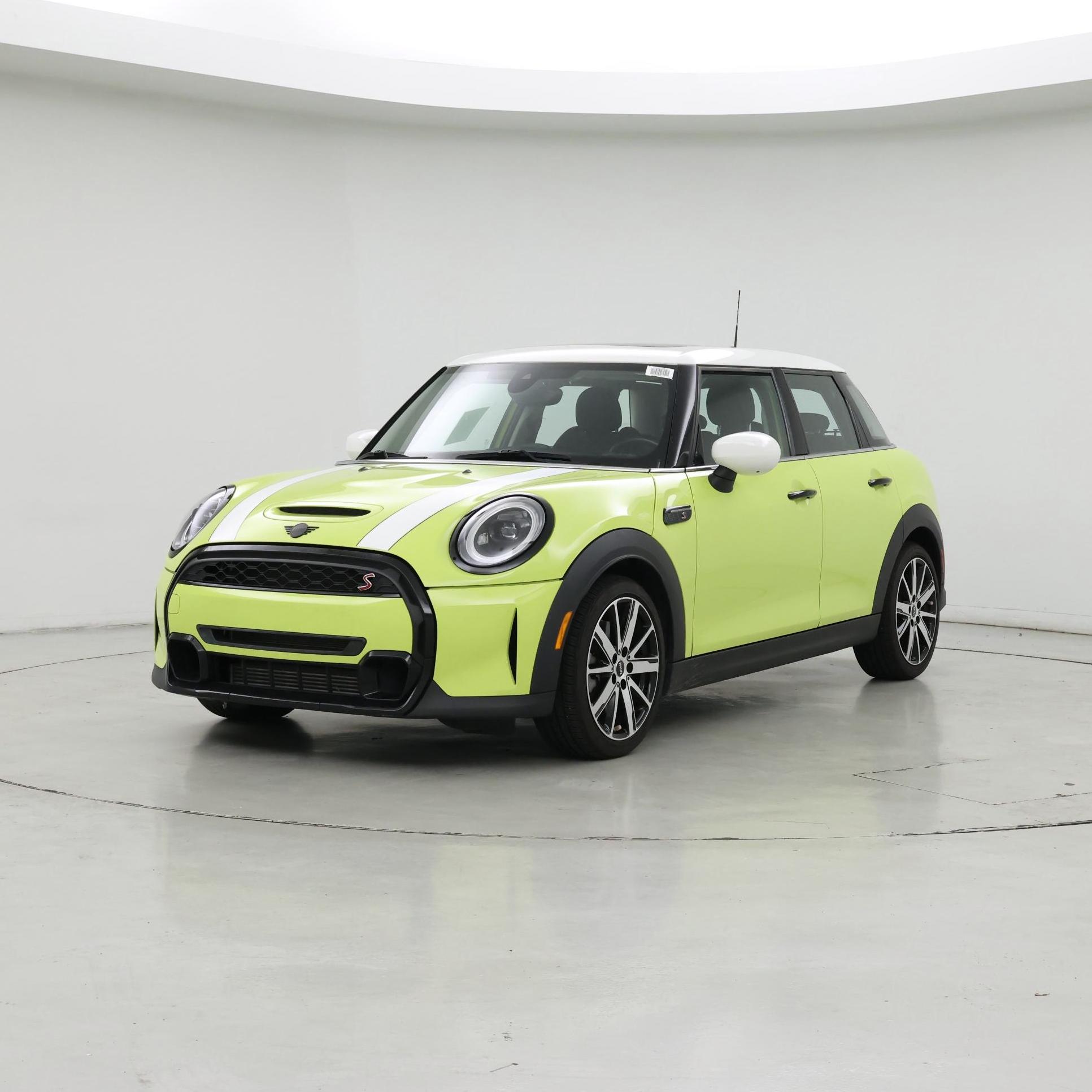 Thumbnail: 2023 MINI Cooper Hardtop - 4
