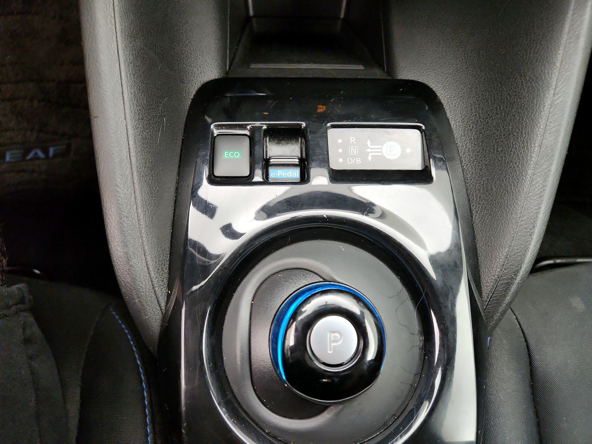Thumbnail: 2019 Nissan Leaf - 18