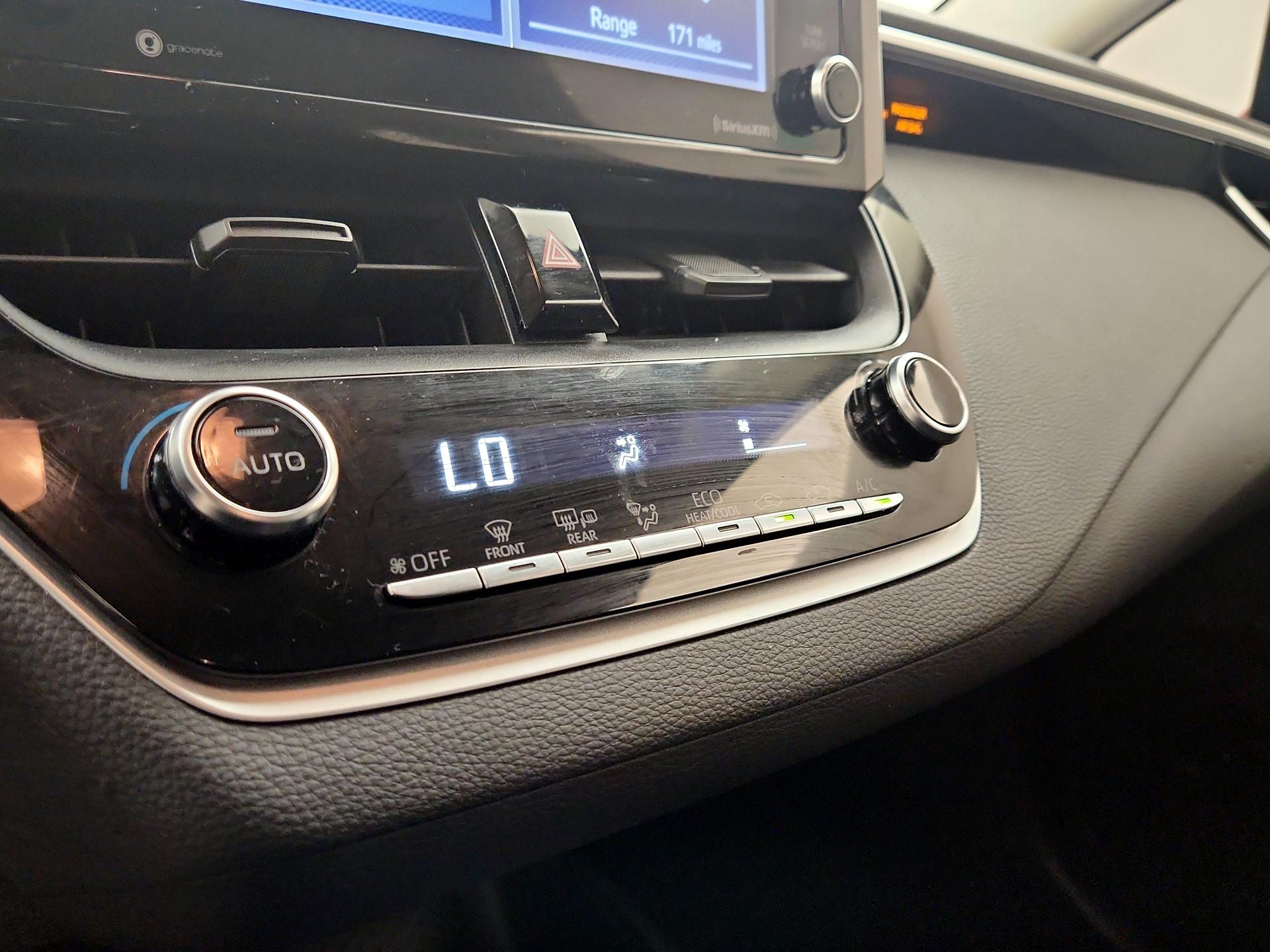 Thumbnail: 2021 Toyota Corolla - 16