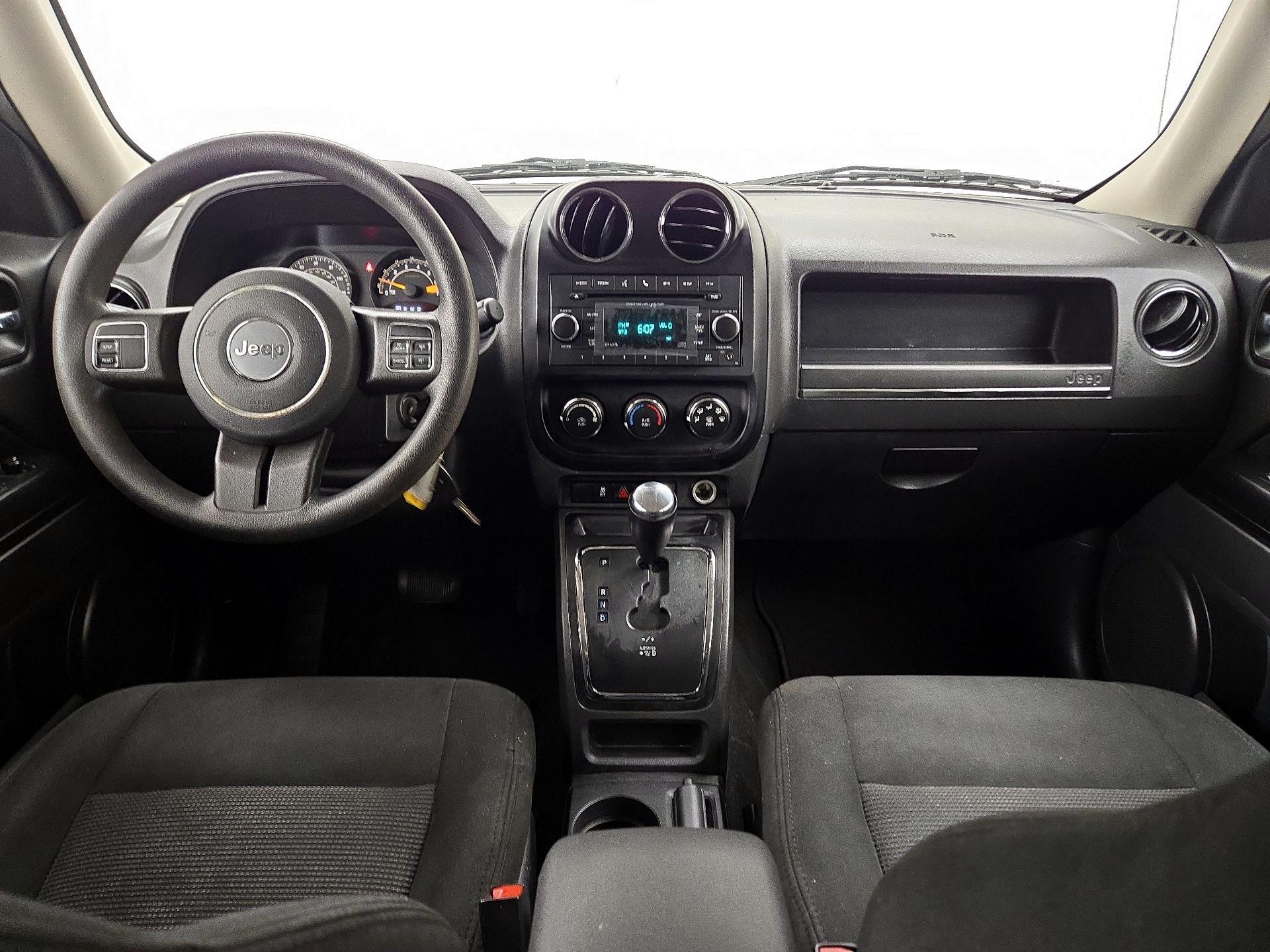 Thumbnail: 2016 Jeep Patriot - 9