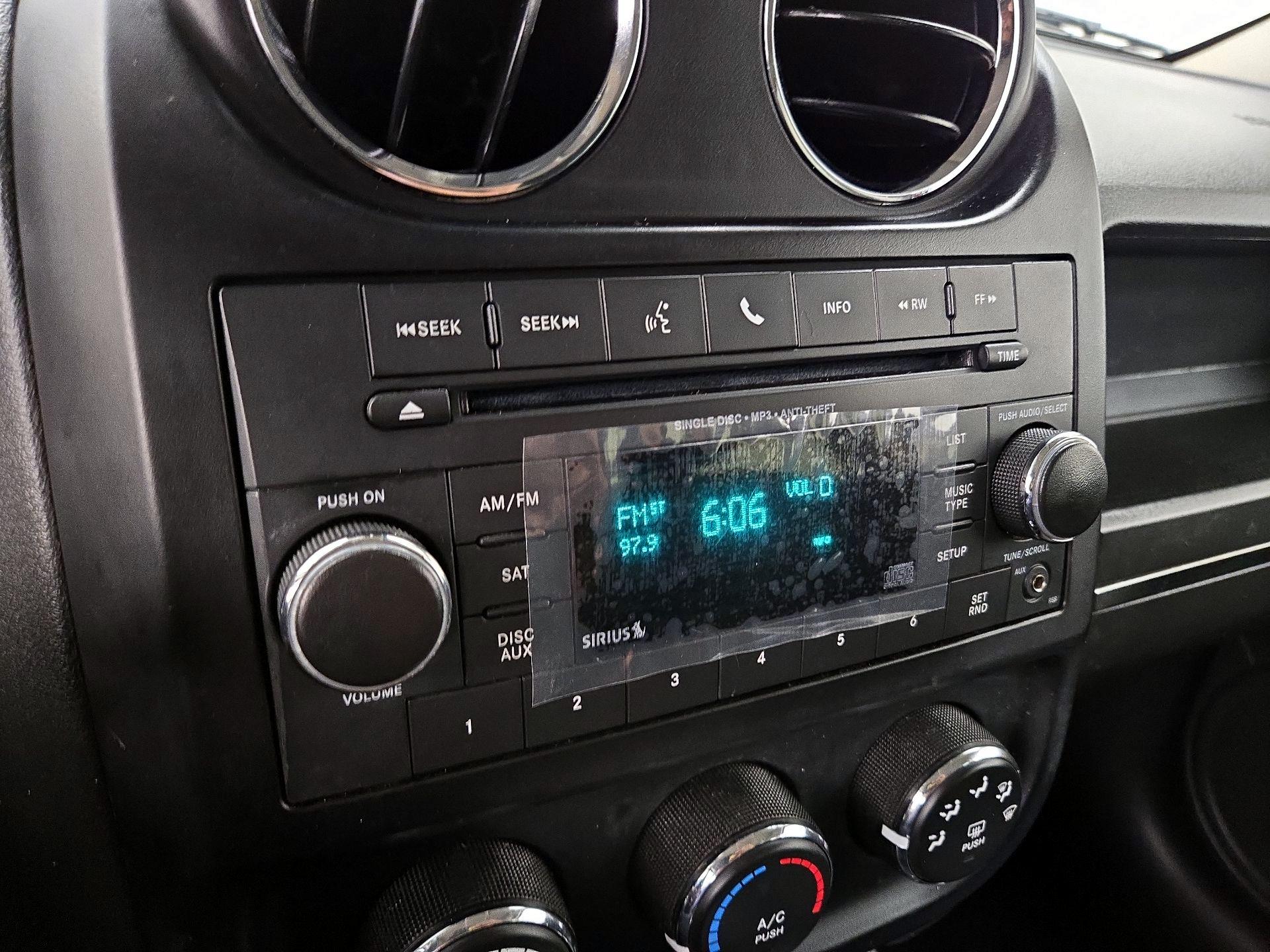 Thumbnail: 2016 Jeep Patriot - 13