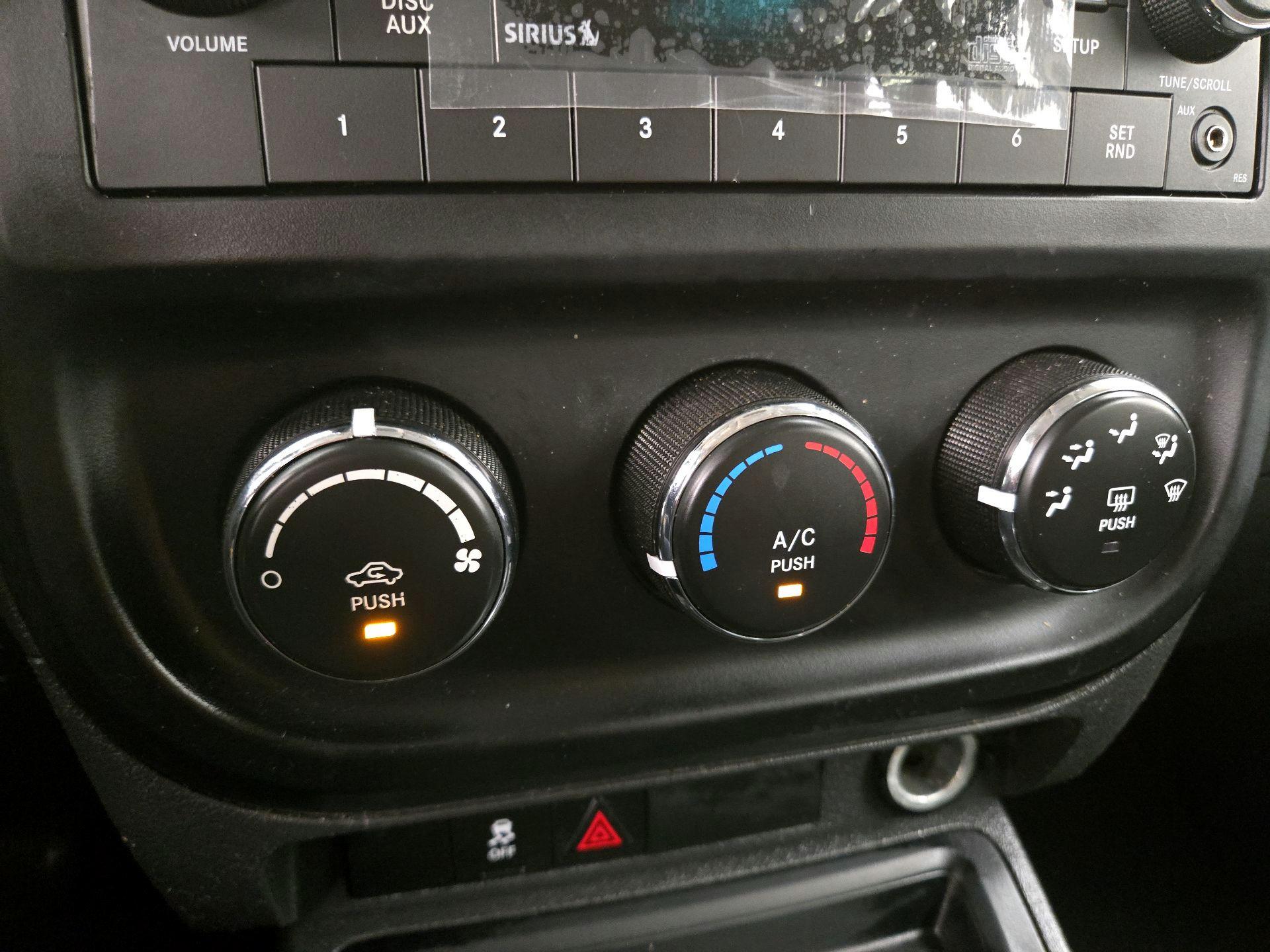 Thumbnail: 2016 Jeep Patriot - 14