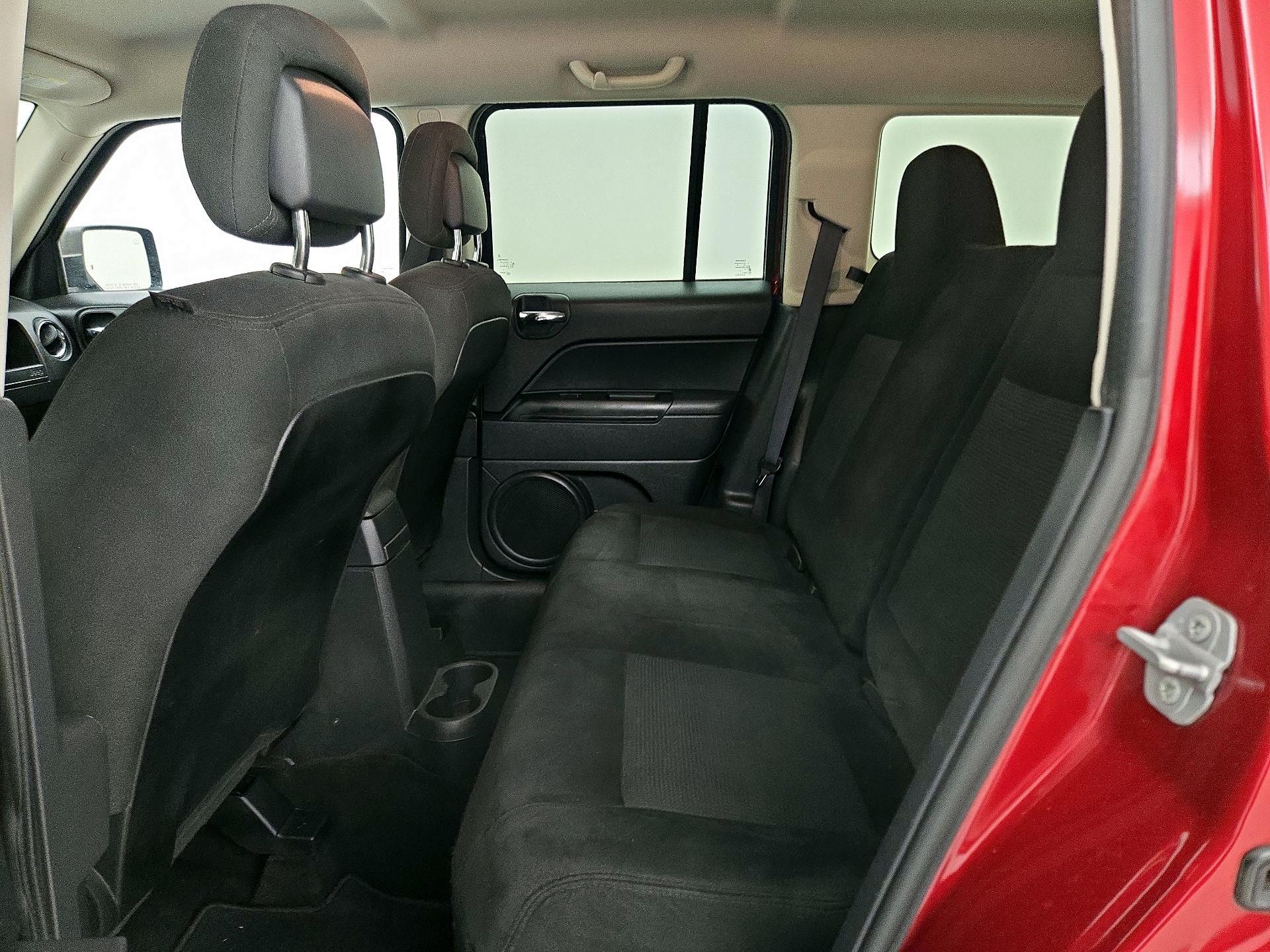 Thumbnail: 2016 Jeep Patriot - 17