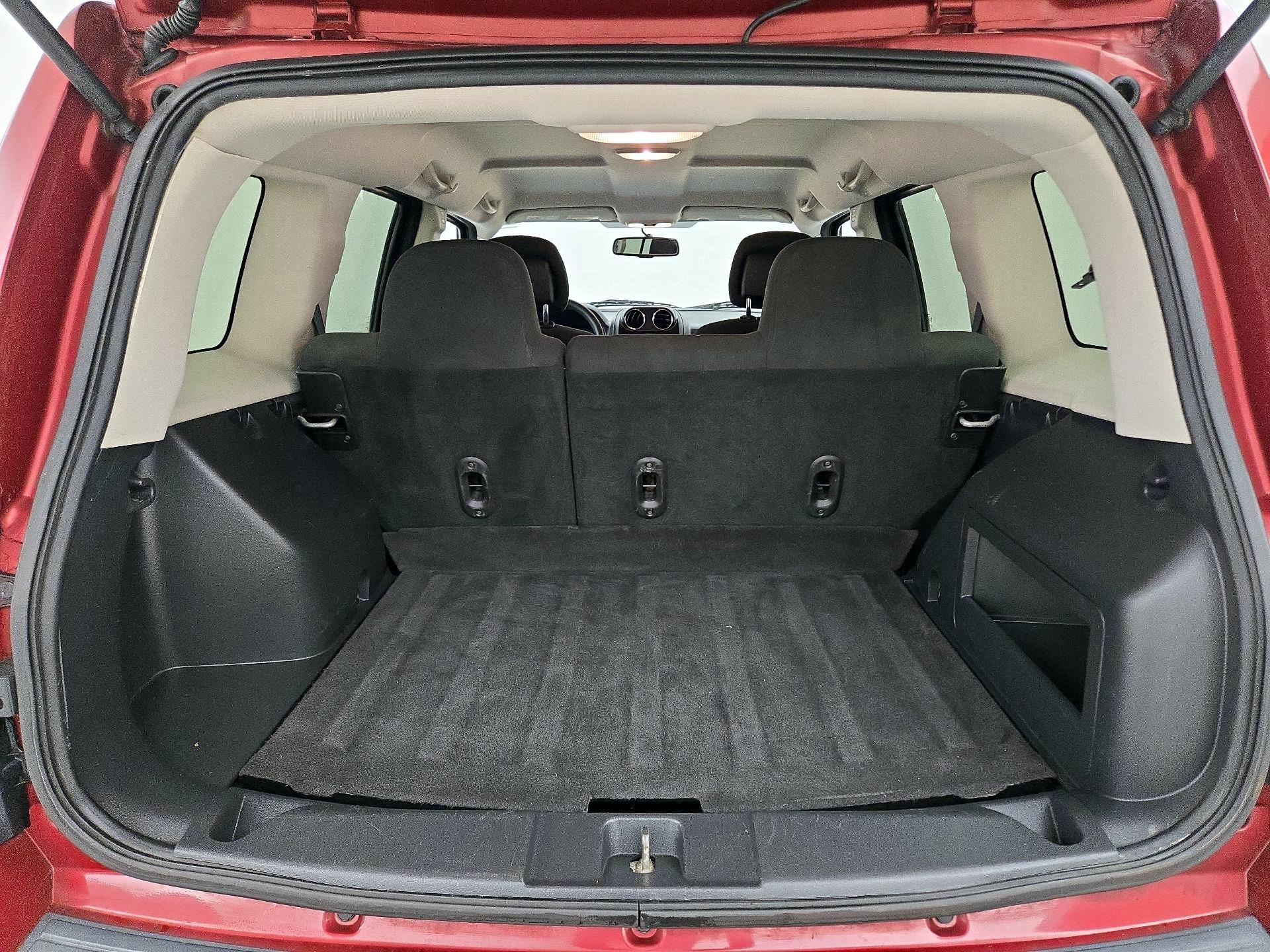 Thumbnail: 2016 Jeep Patriot - 18