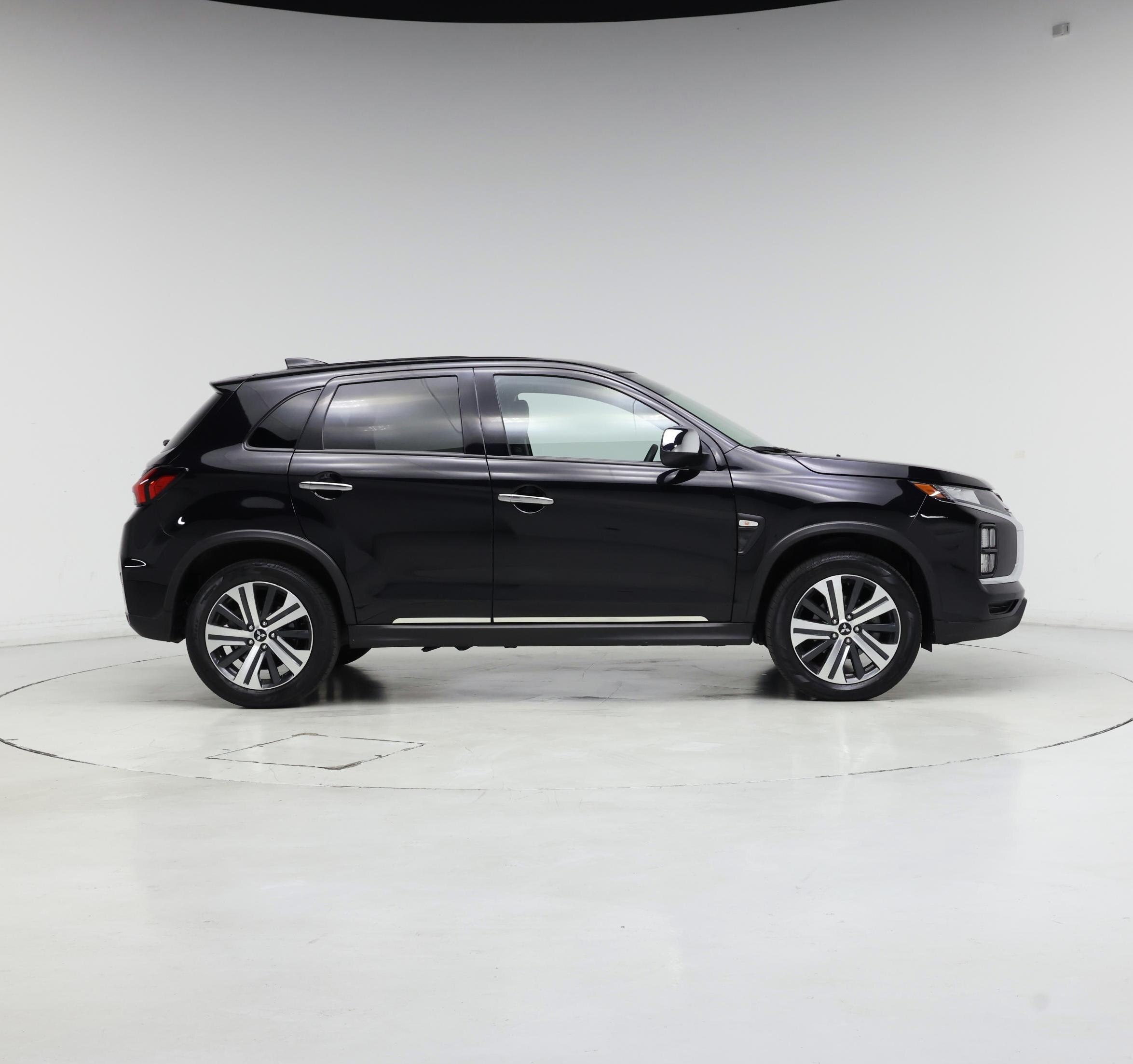 Thumbnail: 2022 Mitsubishi Outlander Sport - 7