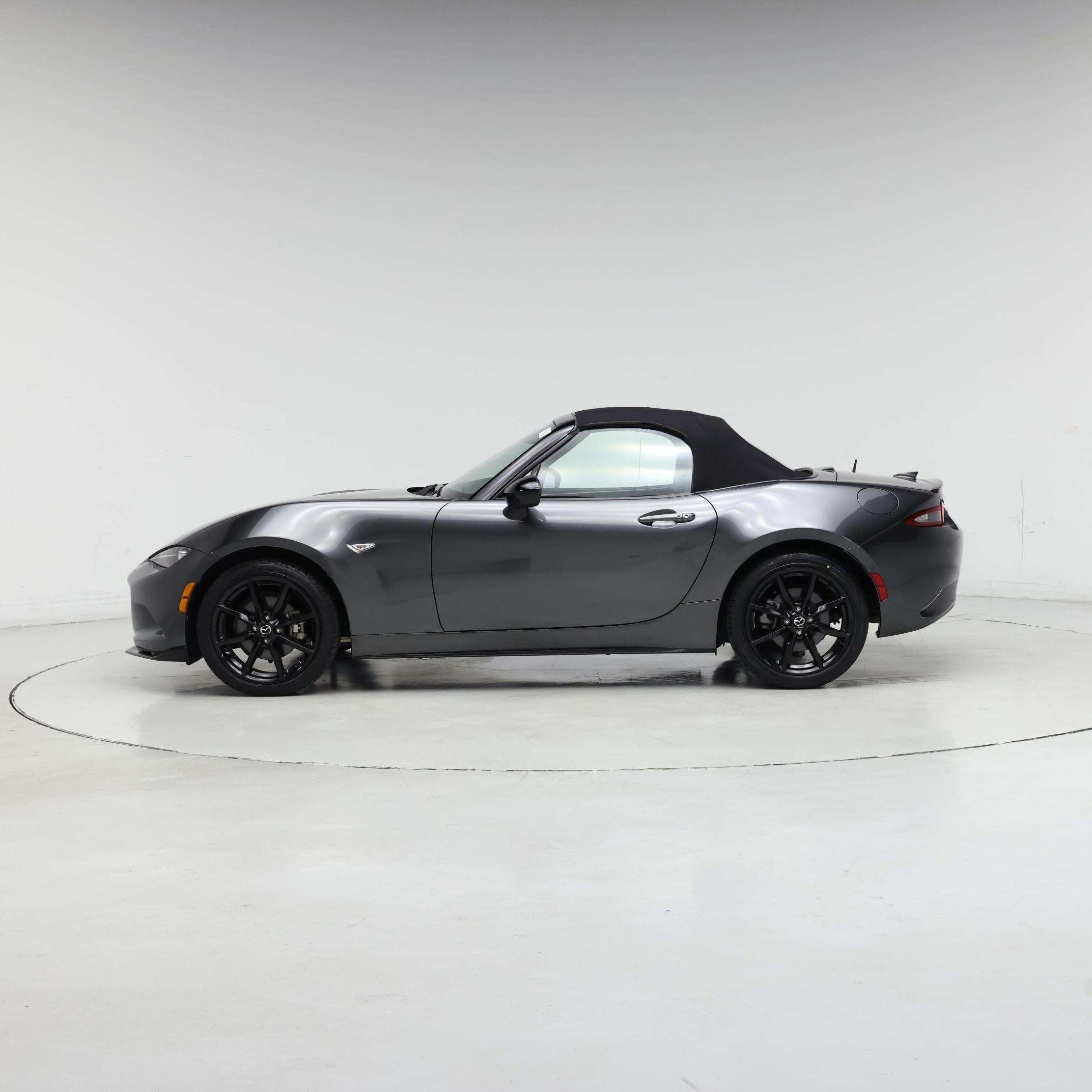 Thumbnail: 2021 Mazda MX-5 Miata - 3