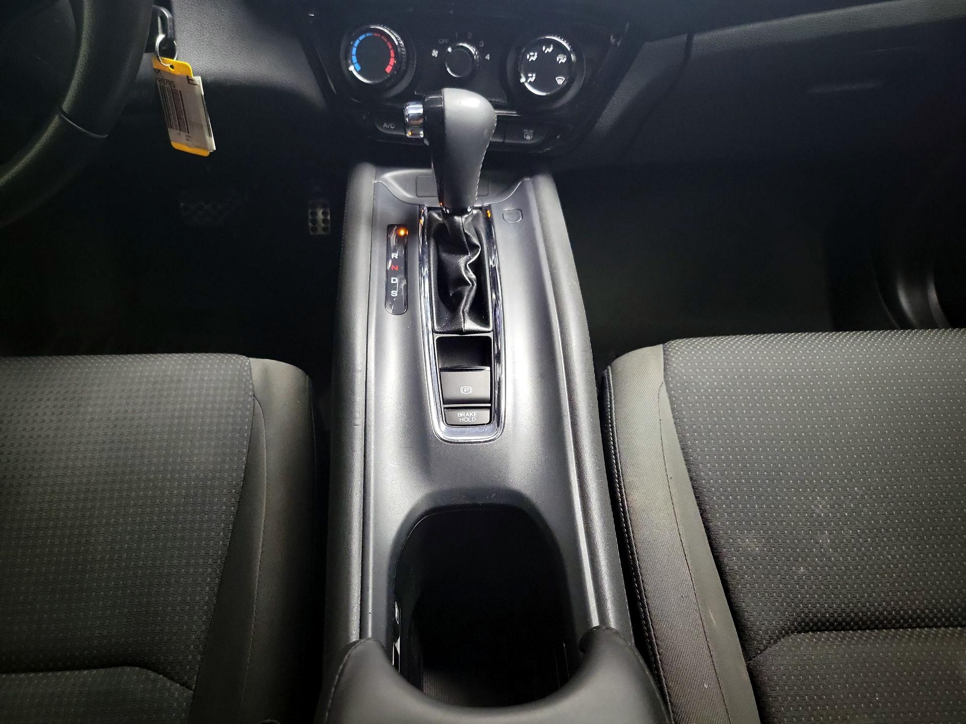 Thumbnail: 2019 Honda HR-V - 17