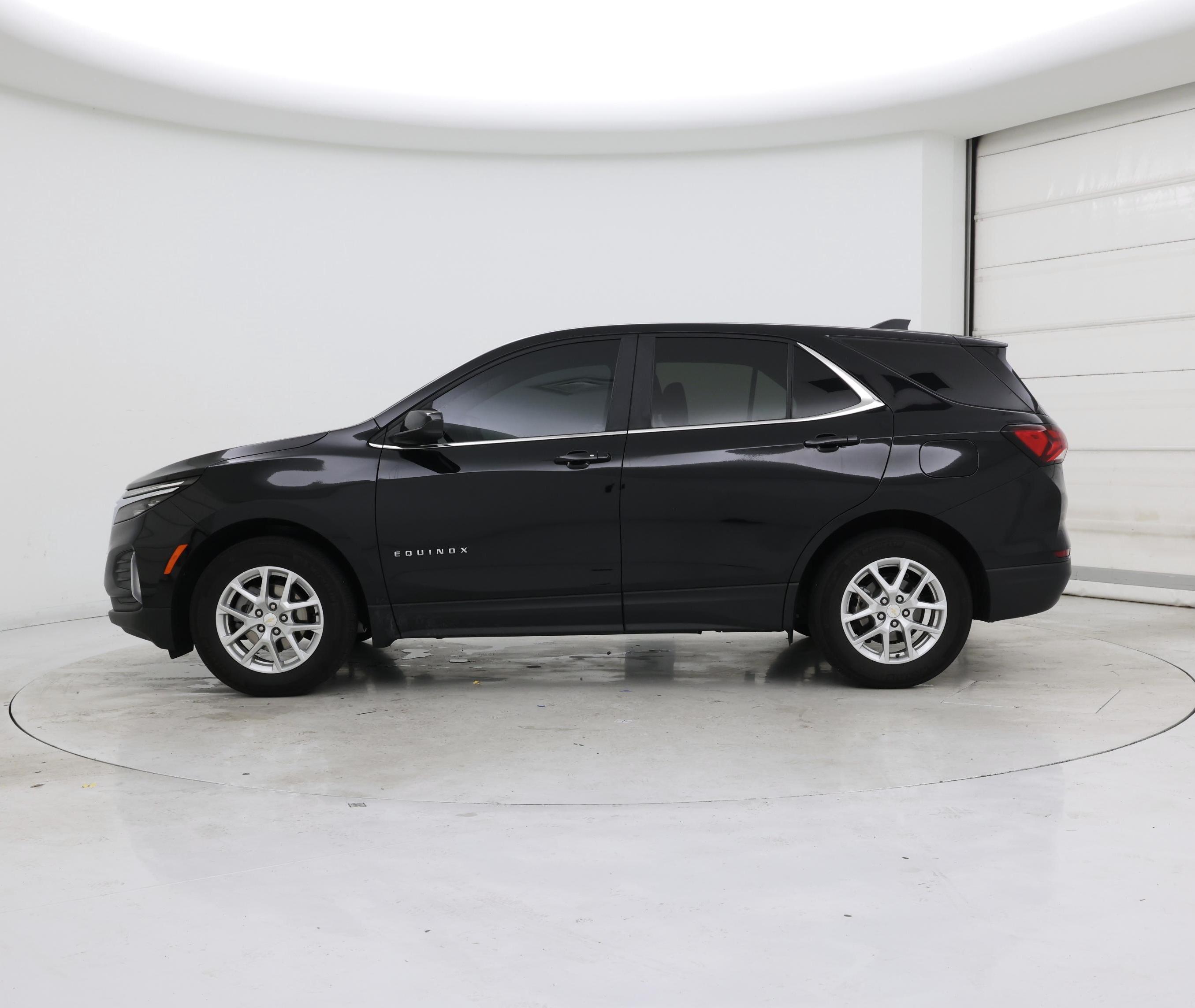Thumbnail: 2023 Chevrolet Equinox - 3