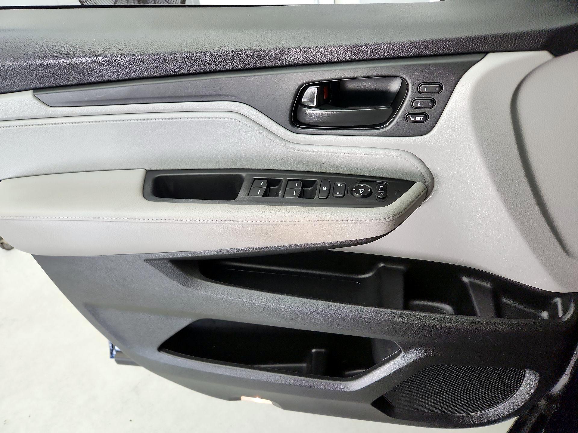 Thumbnail: 2021 Honda Odyssey - 12