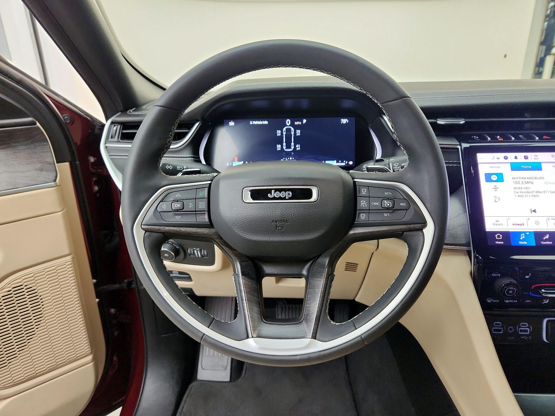 Thumbnail: 2023 Jeep Grand Cherokee L - 10