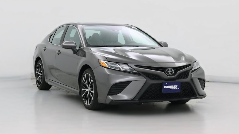 2020 Toyota Camry SE Hero Image