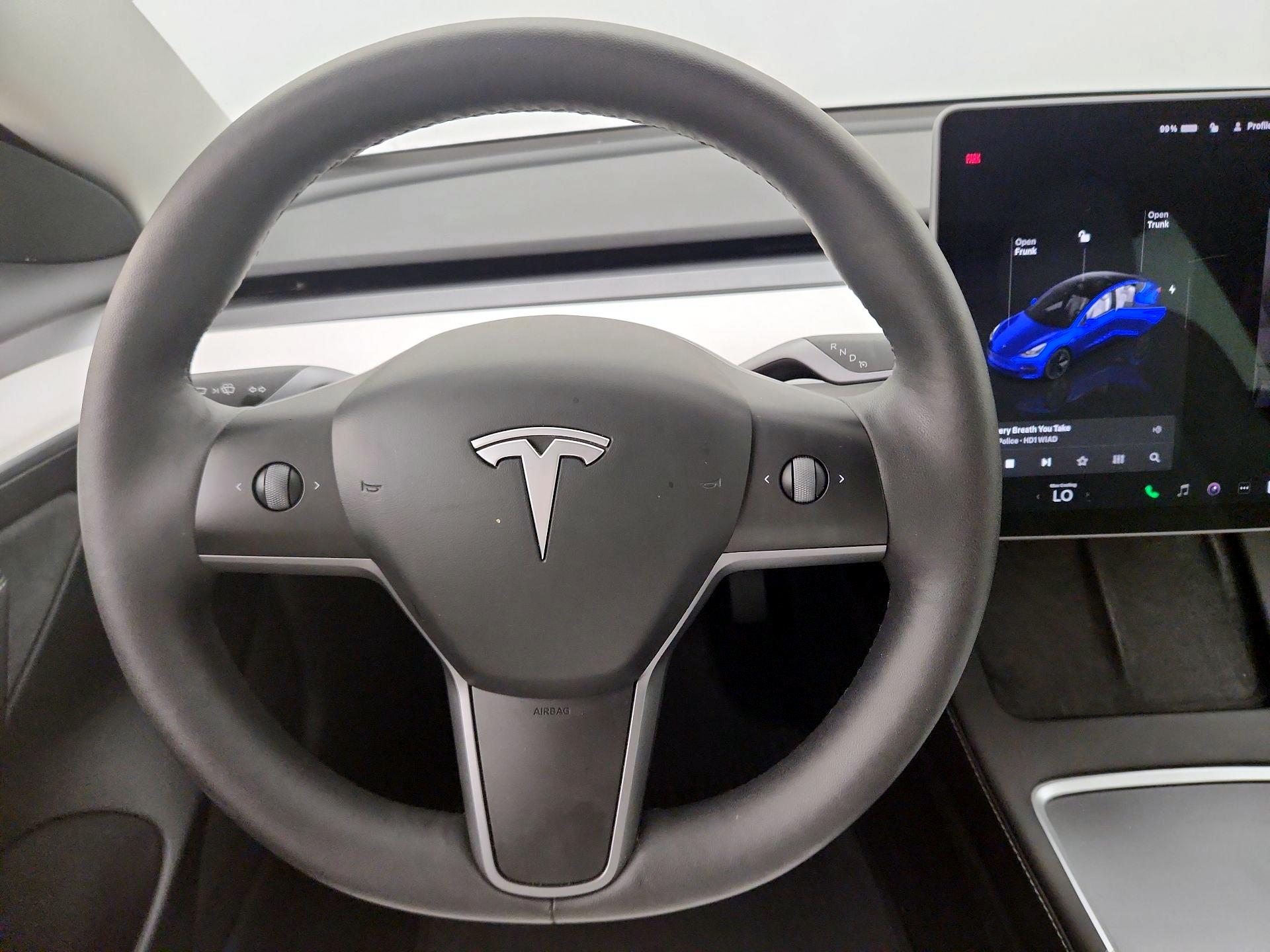 Thumbnail: 2023 Tesla Model 3 - 10