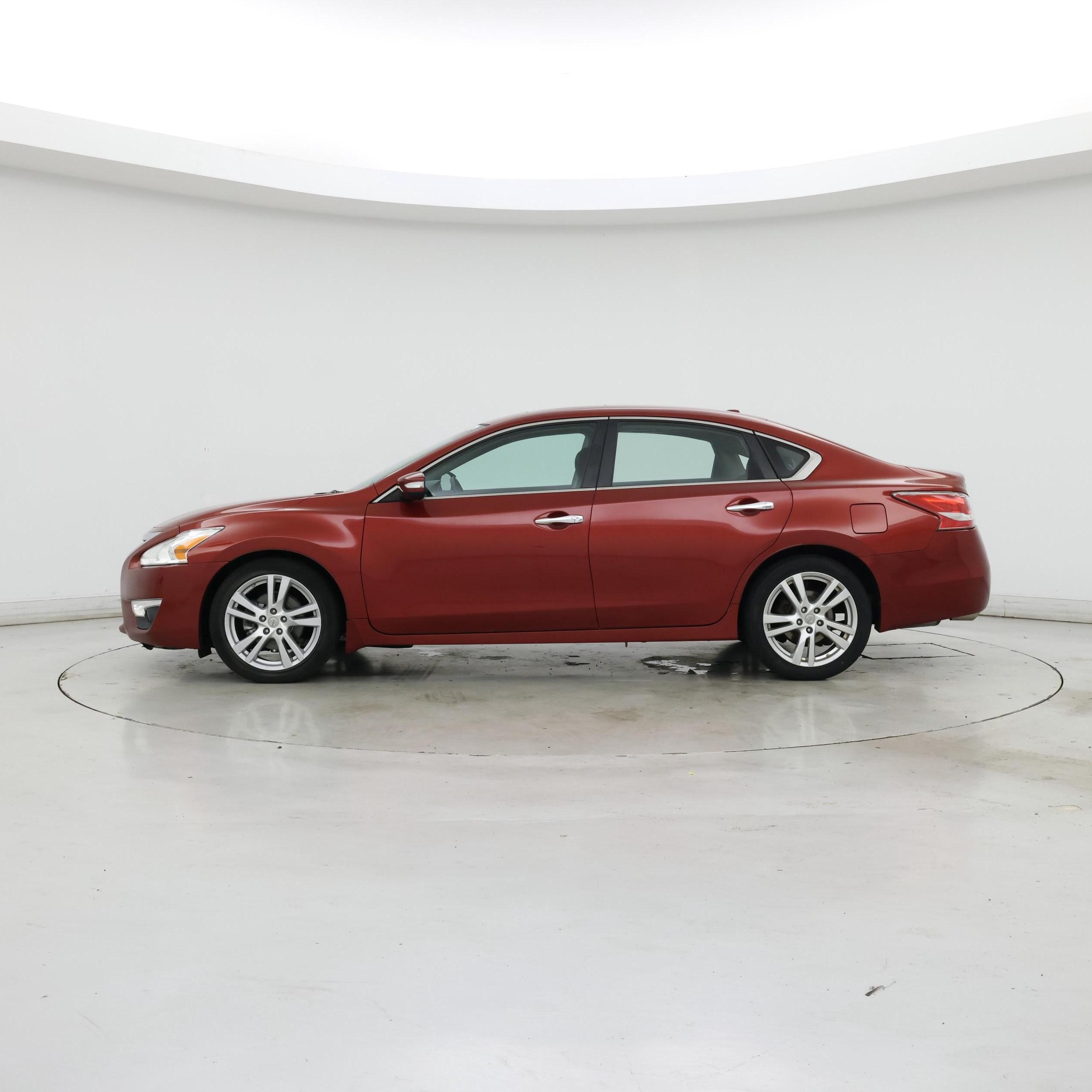Thumbnail: 2013 Nissan Altima - 3