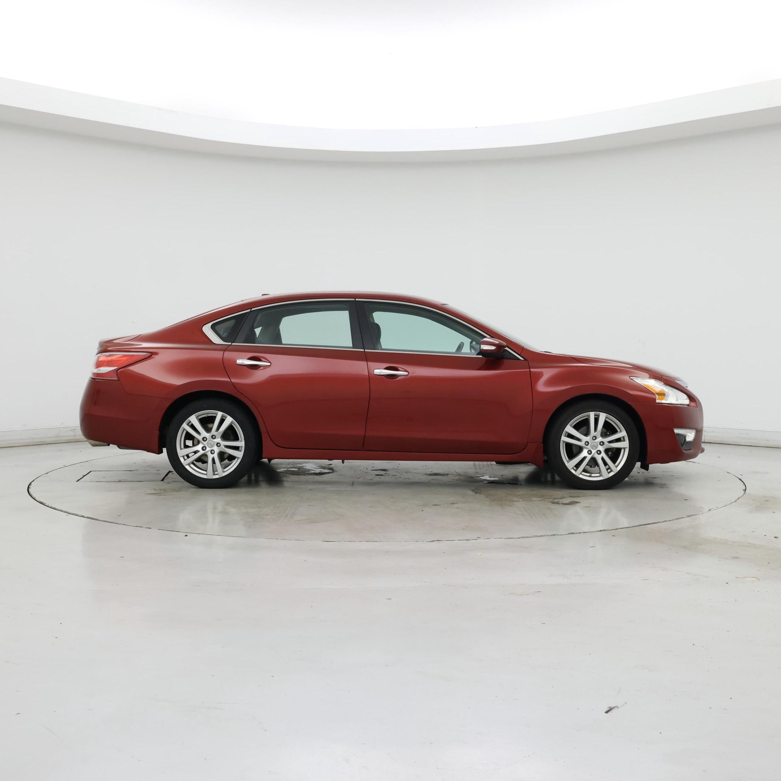 Thumbnail: 2013 Nissan Altima - 7