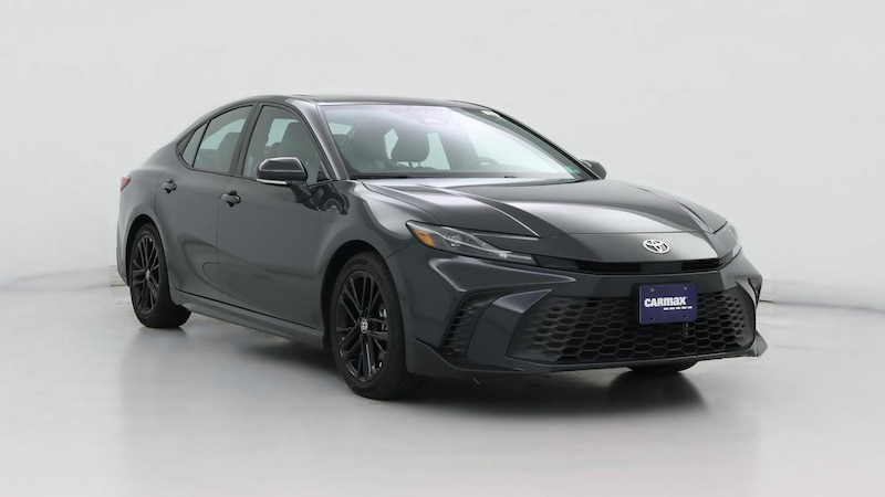 2025 Toyota Camry SE Hero Image