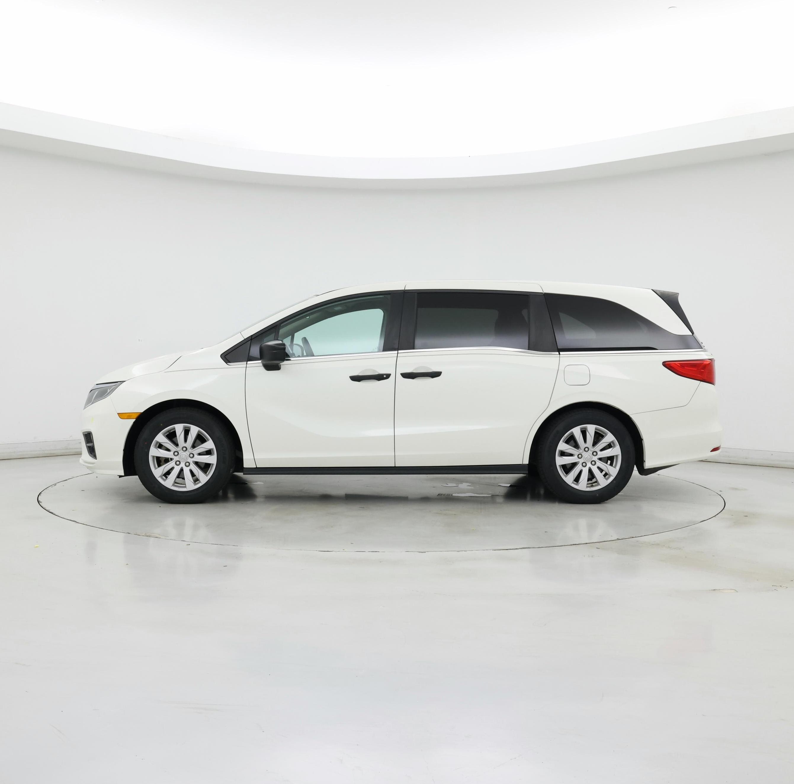 Thumbnail: 2019 Honda Odyssey - 3