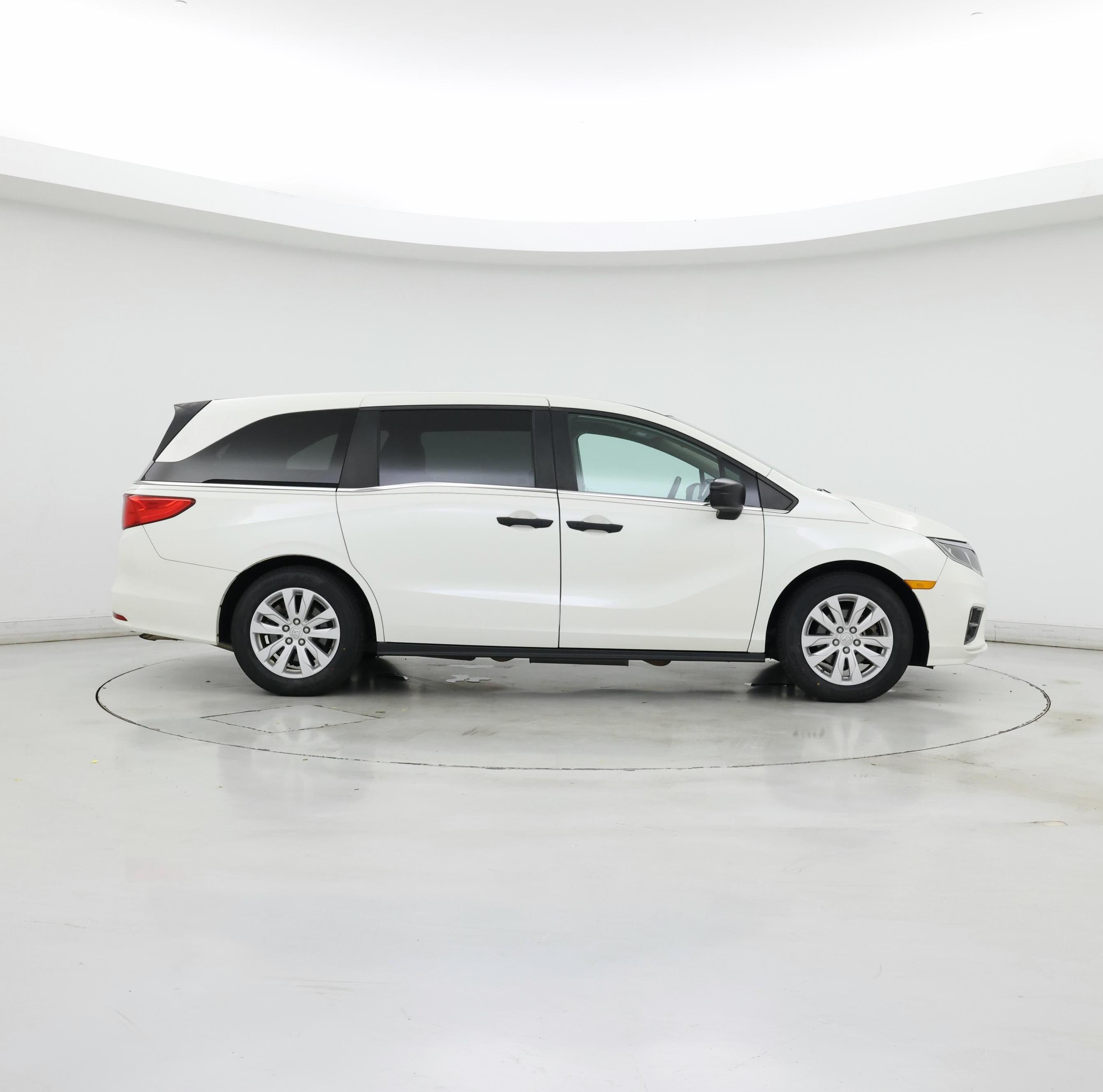 Thumbnail: 2019 Honda Odyssey - 7