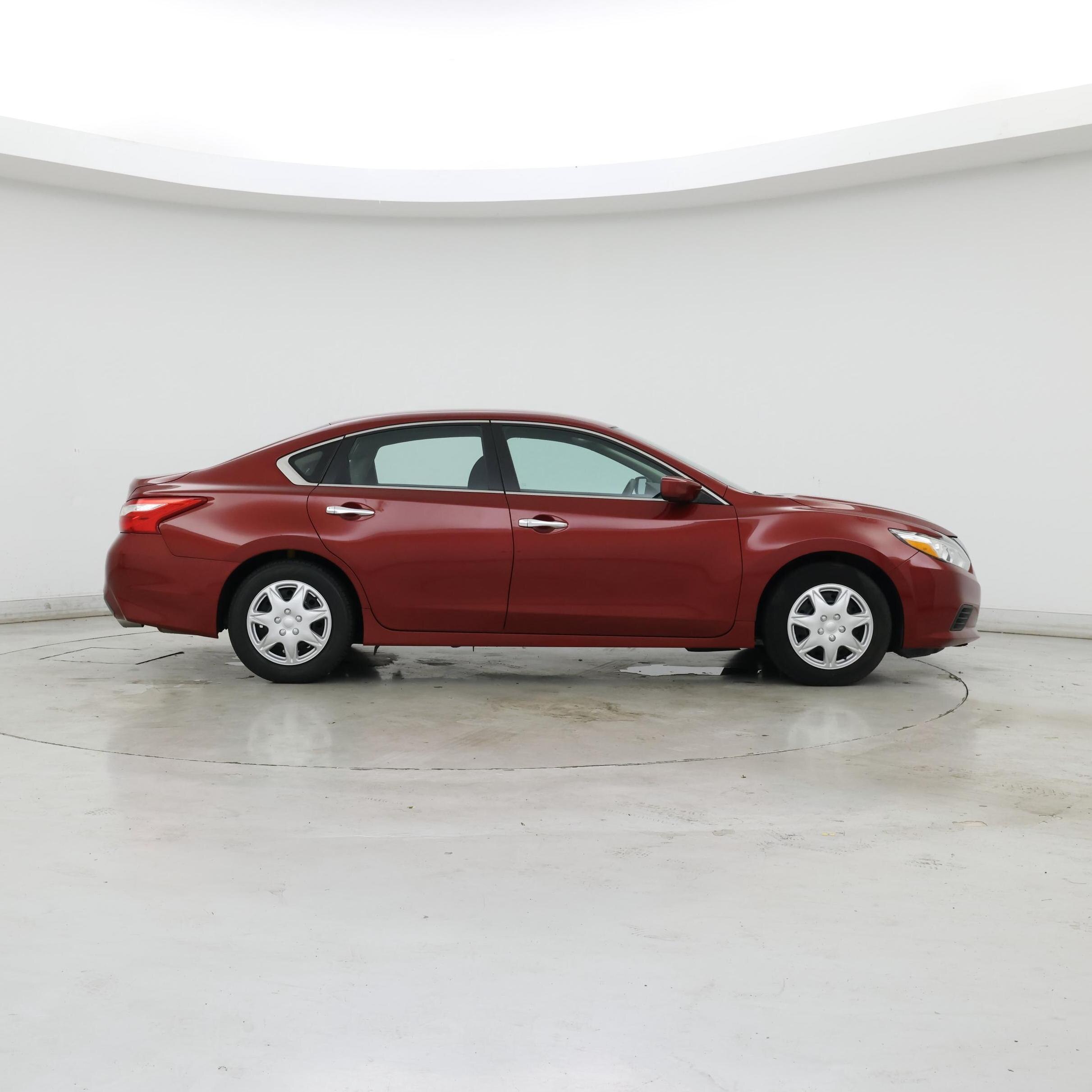 Thumbnail: 2016 Nissan Altima - 7