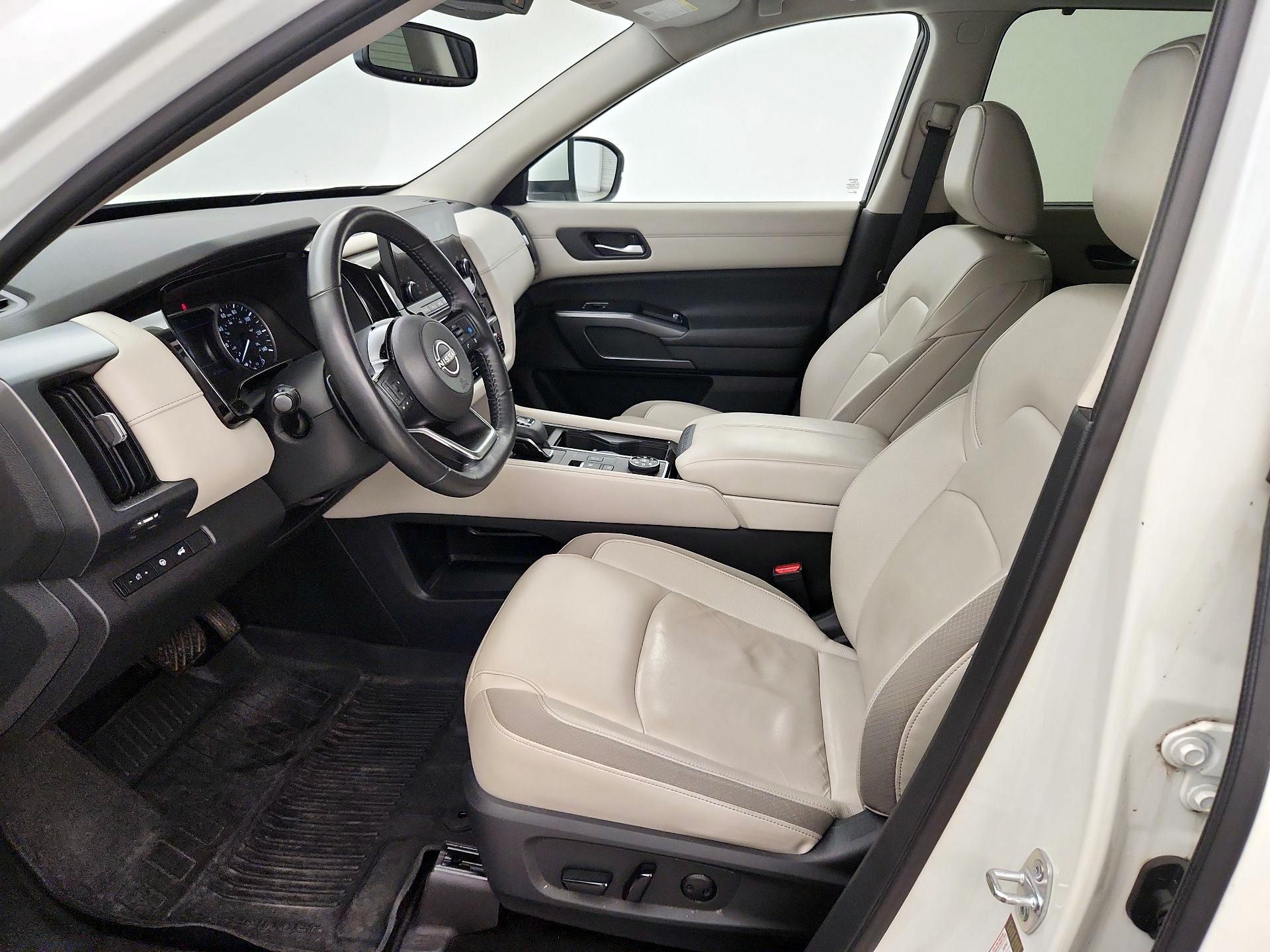 Thumbnail: 2022 Nissan Pathfinder - 11