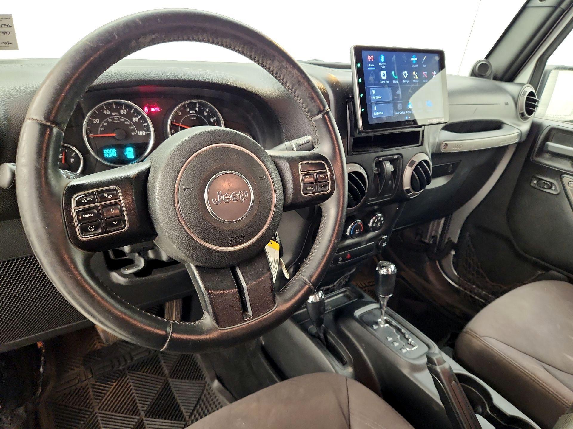 Thumbnail: 2013 Jeep Wrangler - 9