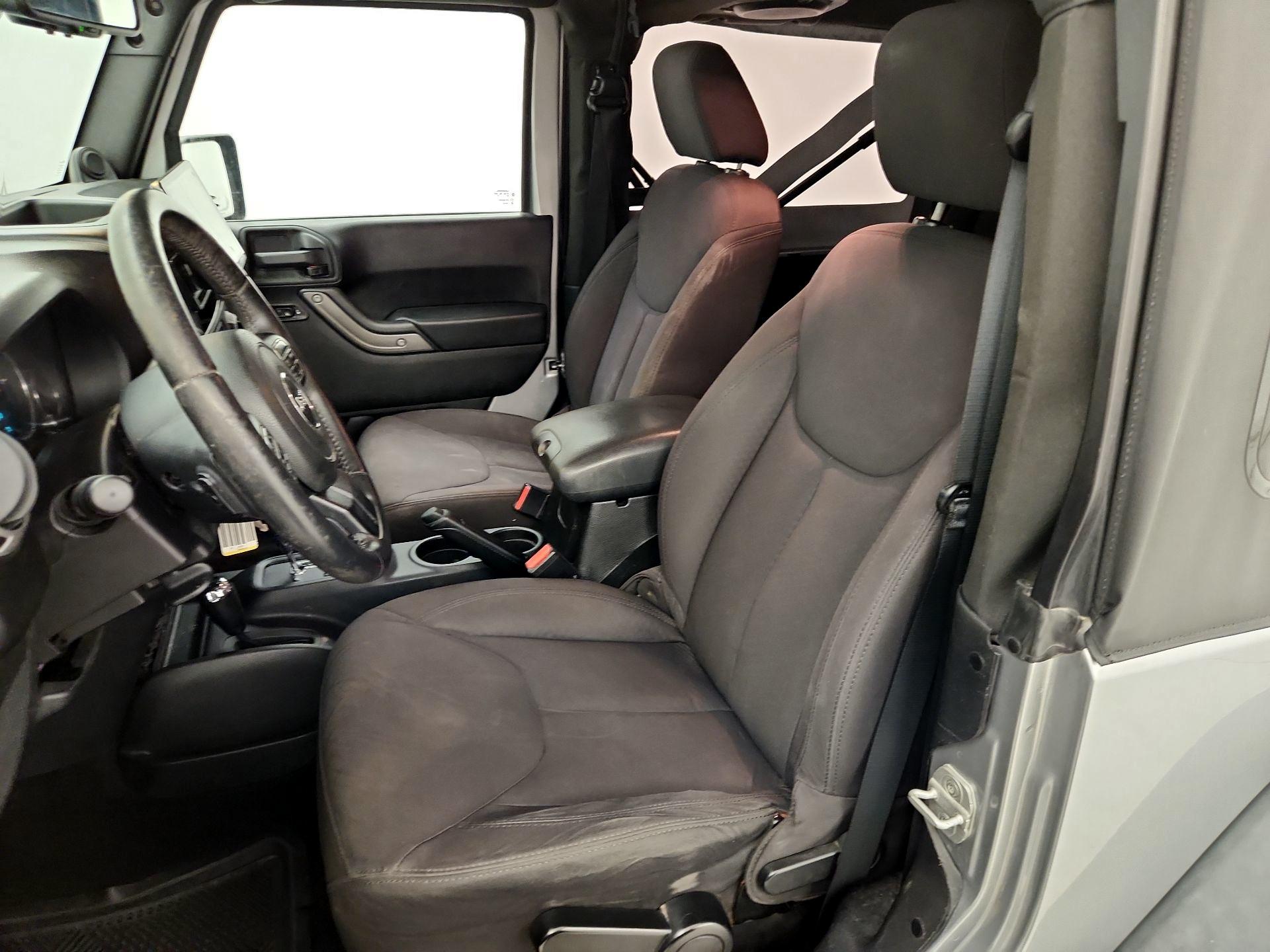 Thumbnail: 2013 Jeep Wrangler - 11